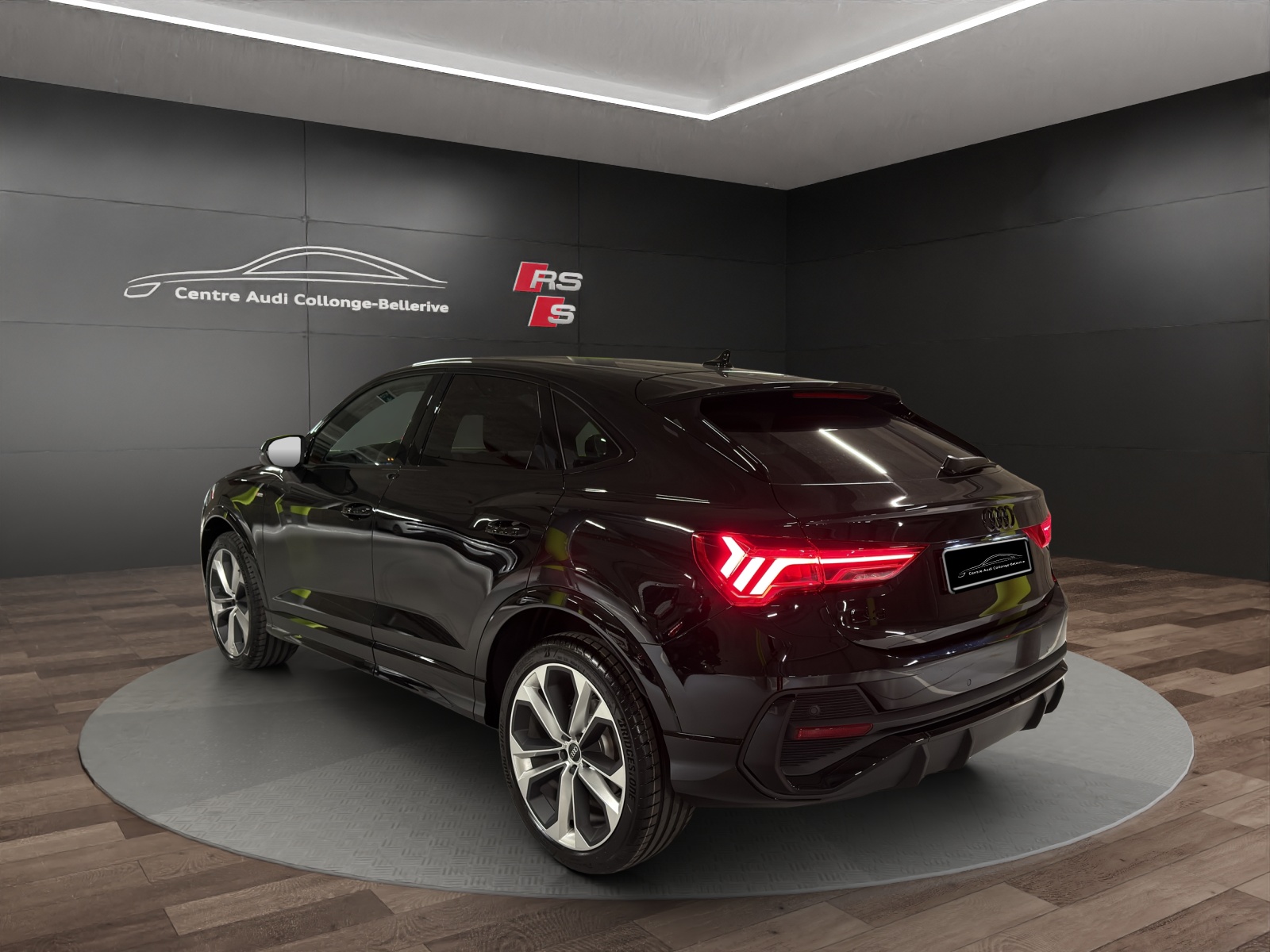 AUDI Q3 Sportback 35 TFSI S line Attraction-showroom-element-2