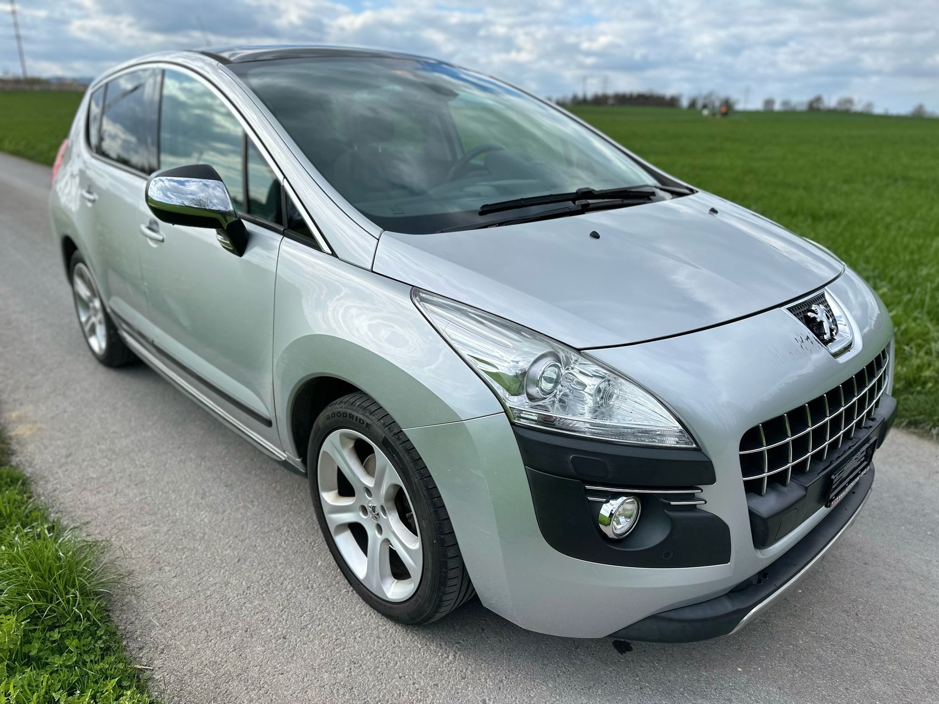 PEUGEOT 3008 1.6 16V T Platinum Tiptronic-showroom-element-3