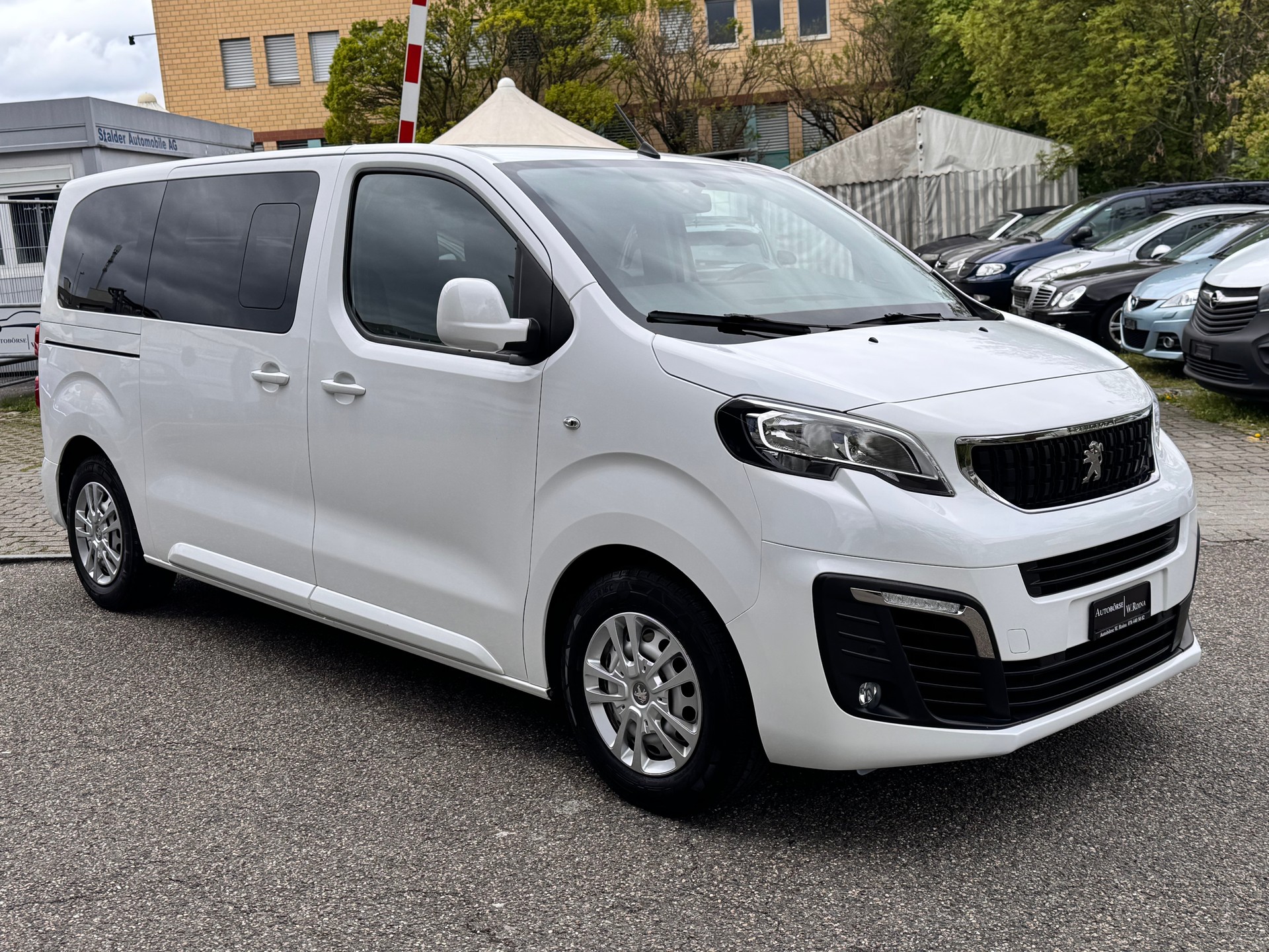 PEUGEOT Traveller 1.6 BlueHDi Active Standard