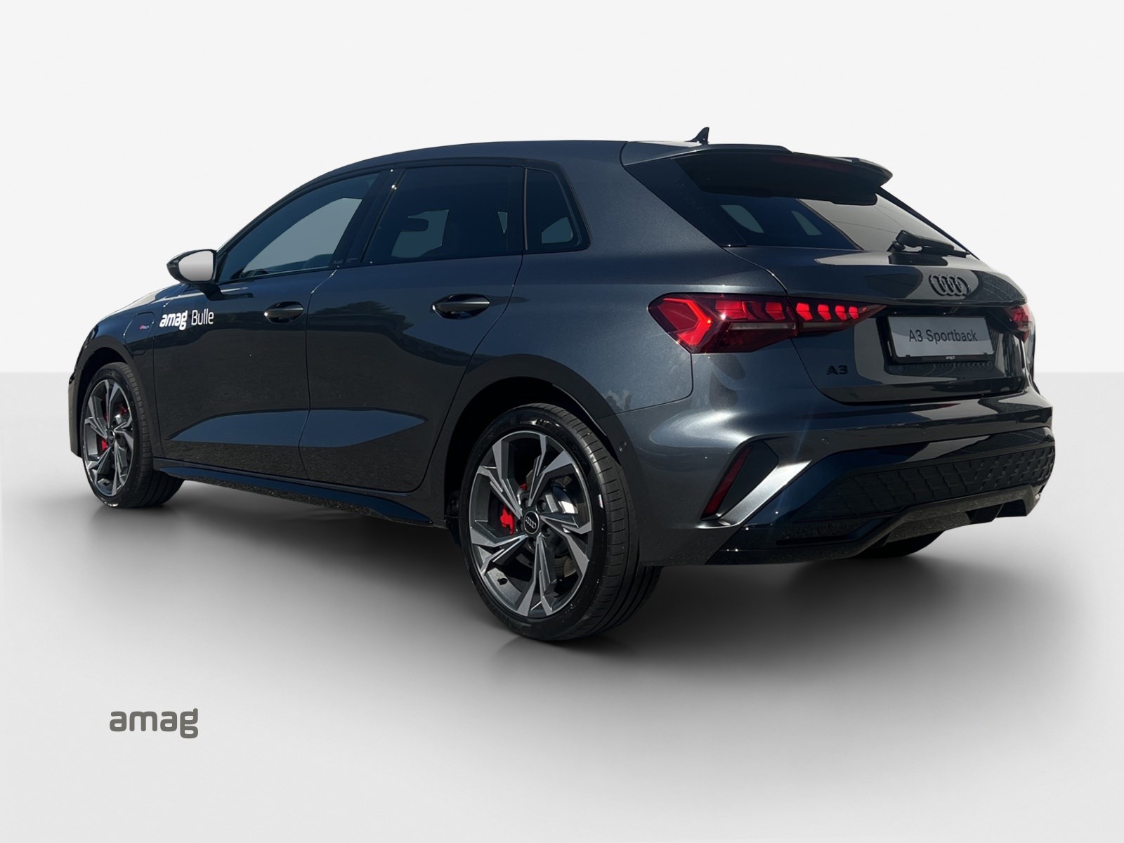 AUDI A3 Sportback 45 TFSI e S line-showroom-element-2