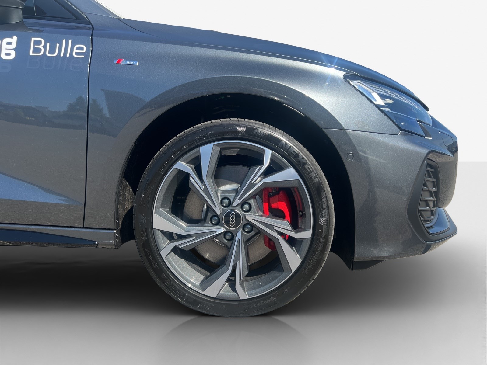 AUDI A3 Sportback 45 TFSI e S line-image-5