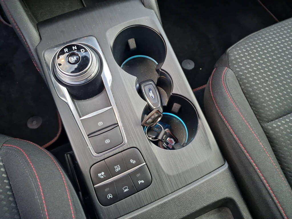 FORD Focus SW 2.0 EcoBlue 150 ST-Line-image-9