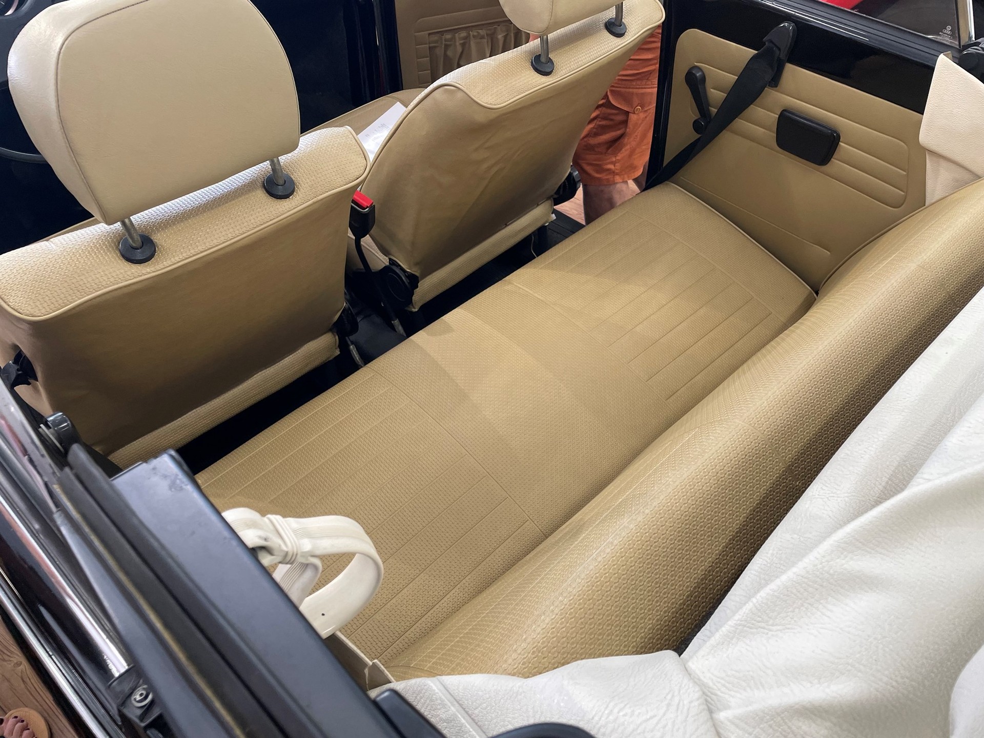 VW Käfer Cabriolet-image-7