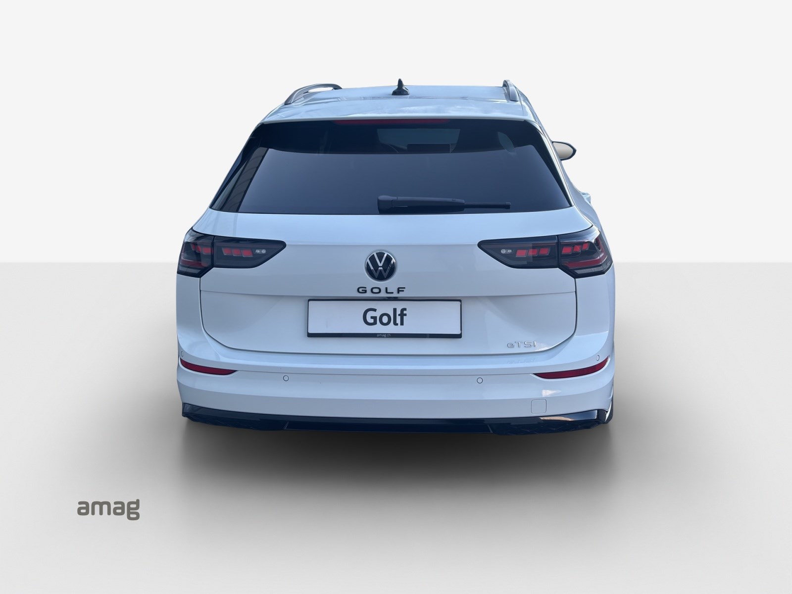VW Golf Variant 1.5 eTSI mHEV R-Line-showroom-element-3