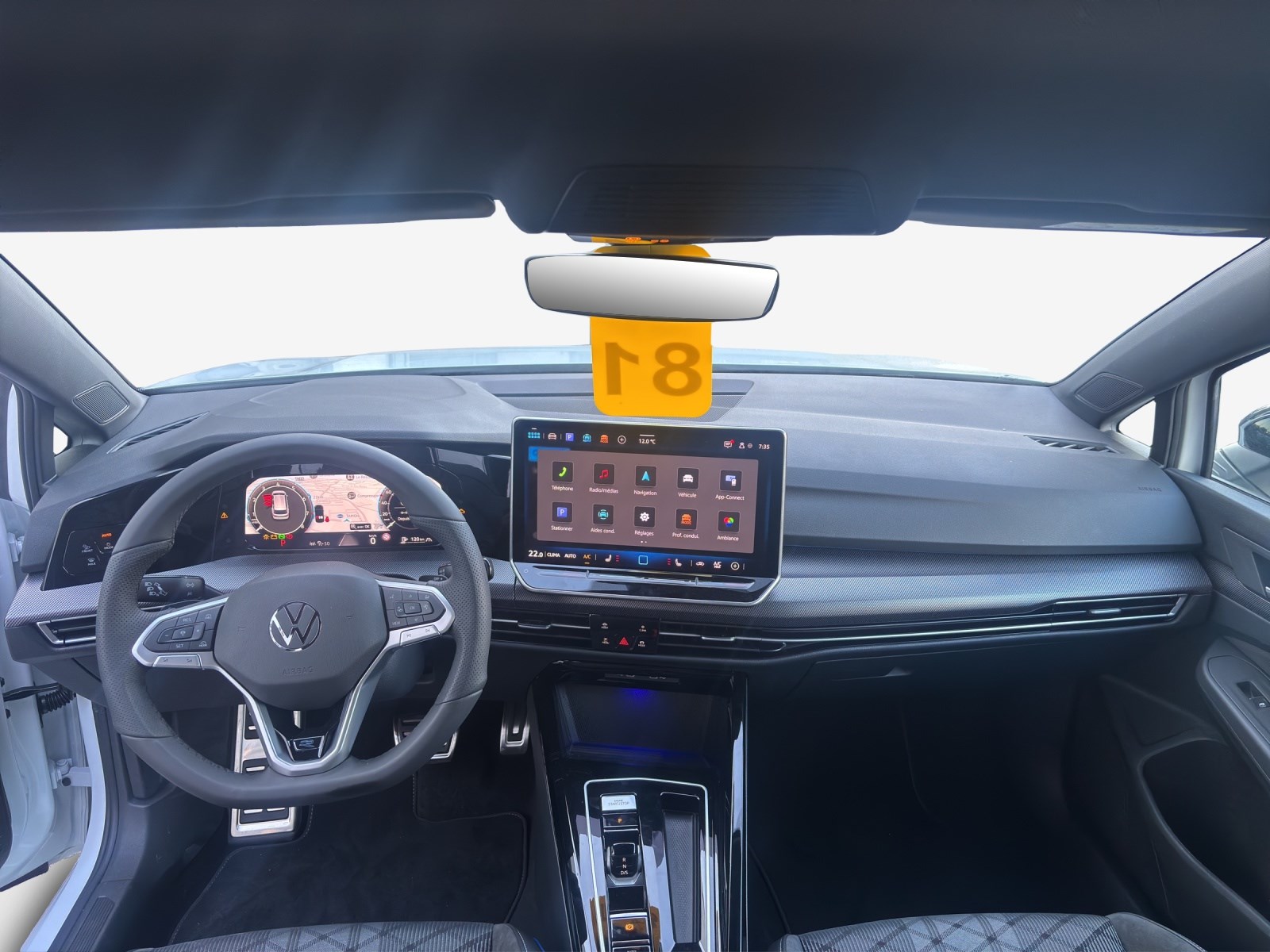 VW Golf Variant 1.5 eTSI mHEV R-Line-image-8