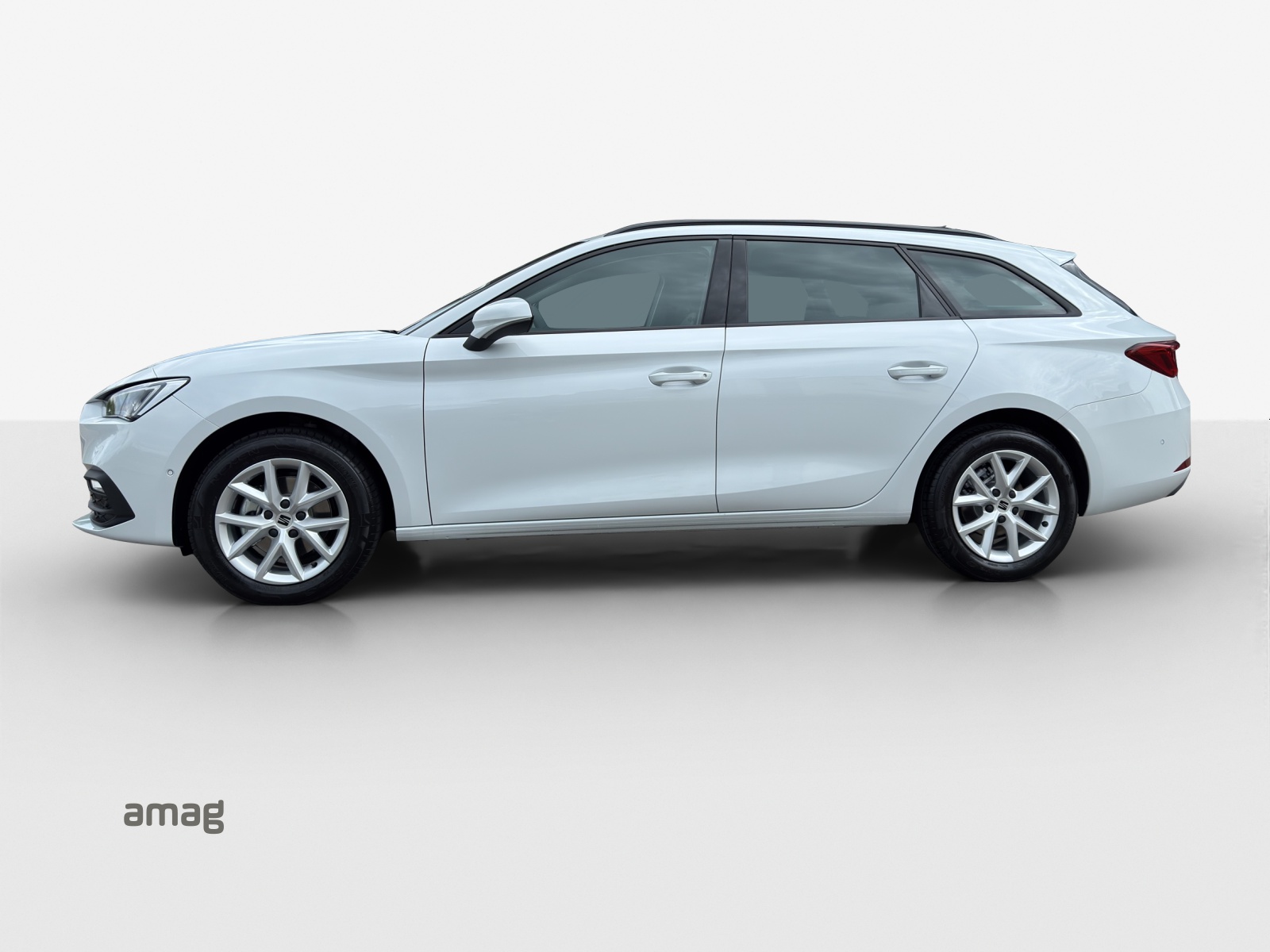 SEAT Leon ST 1.5 eTSI mHEV DSG Go-showroom-element-1