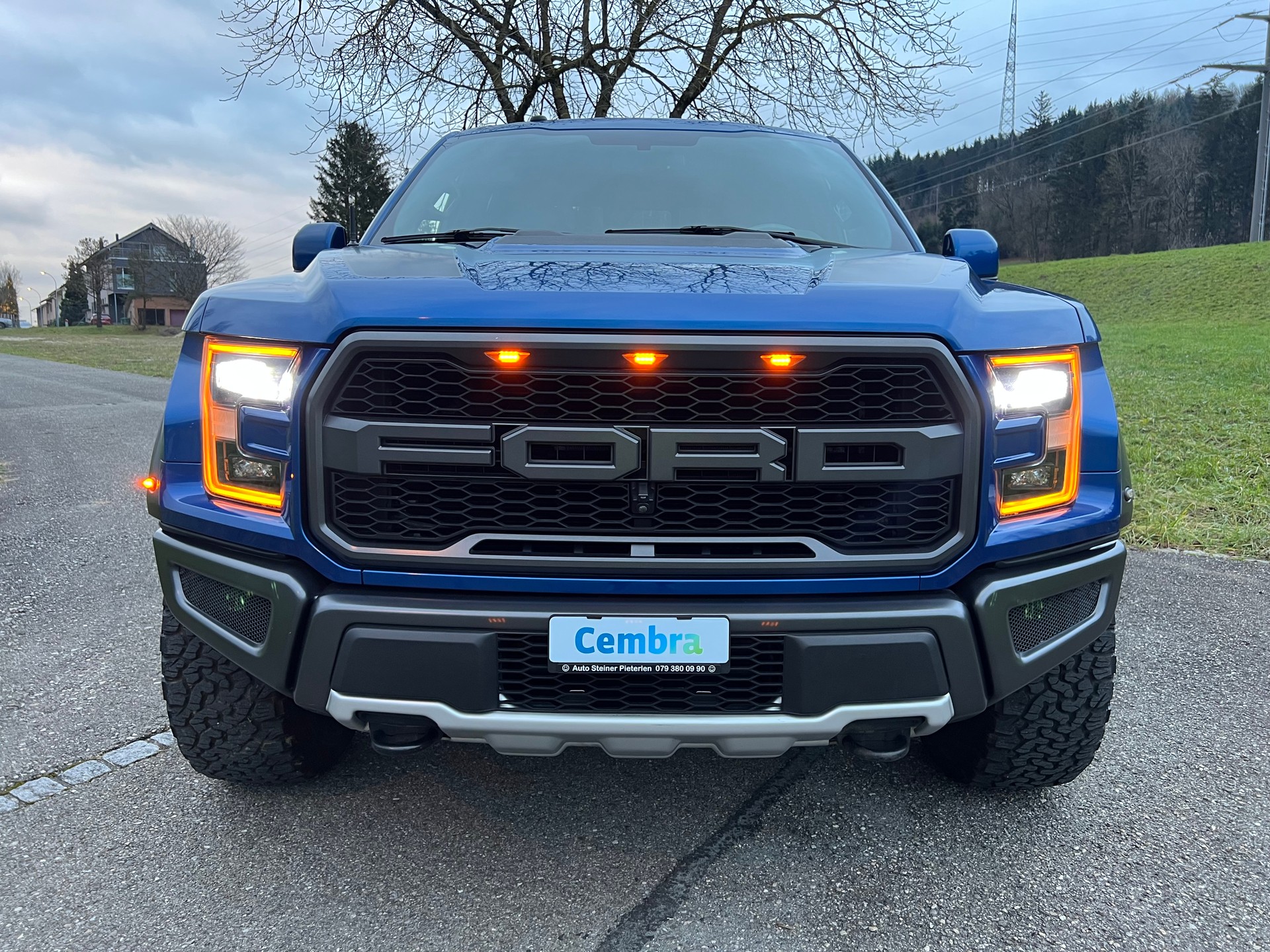 FORD F-150 "RAPTOR V6 450 PS" PICK UP. 2017 AB MFK AB SERVICE.  5 PLÄTZER MIT AHK 3500 KG . MIT GARANTIE.-showroom-element-1