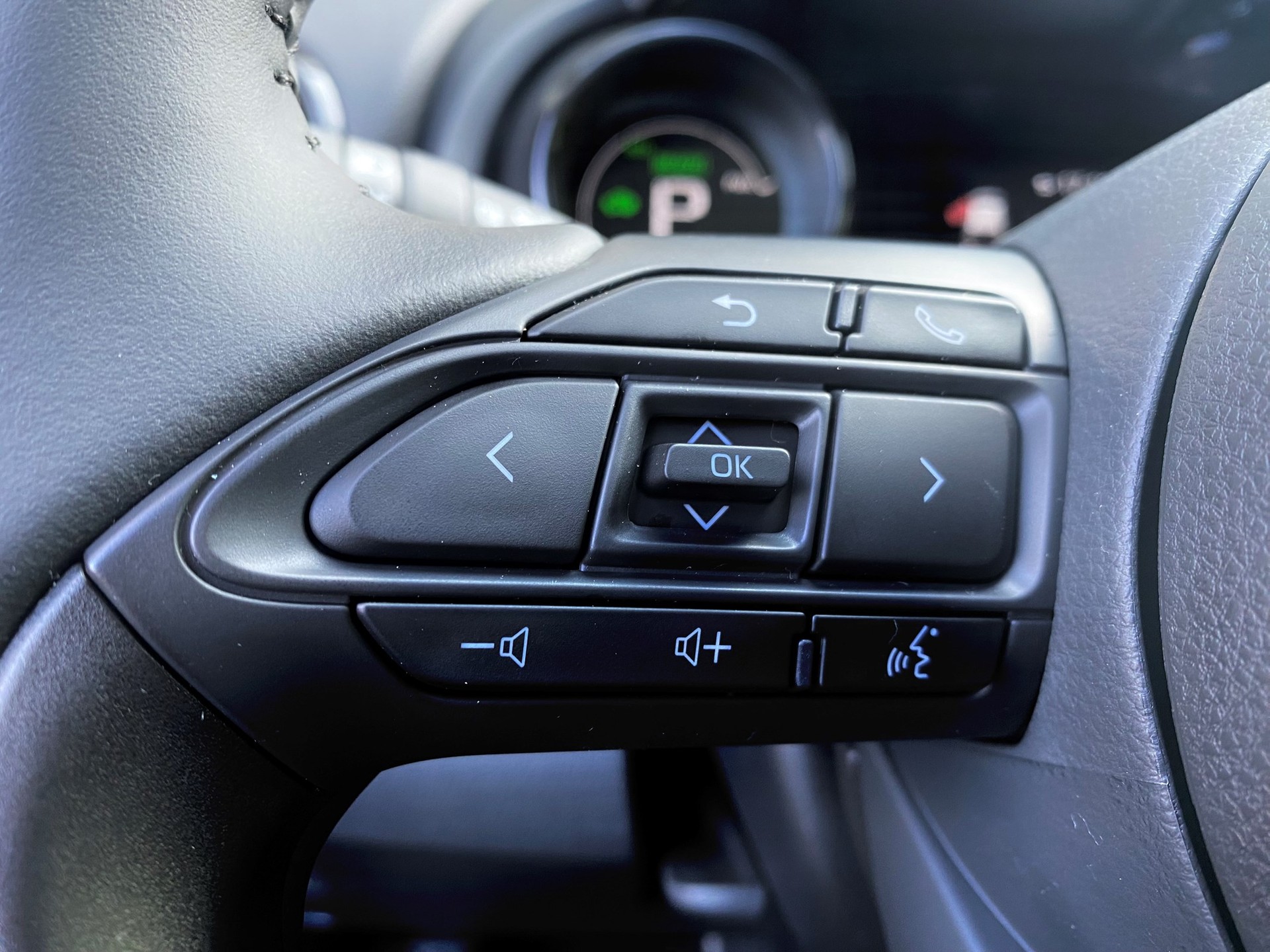 MAZDA 2 Hybrid Select-image-11