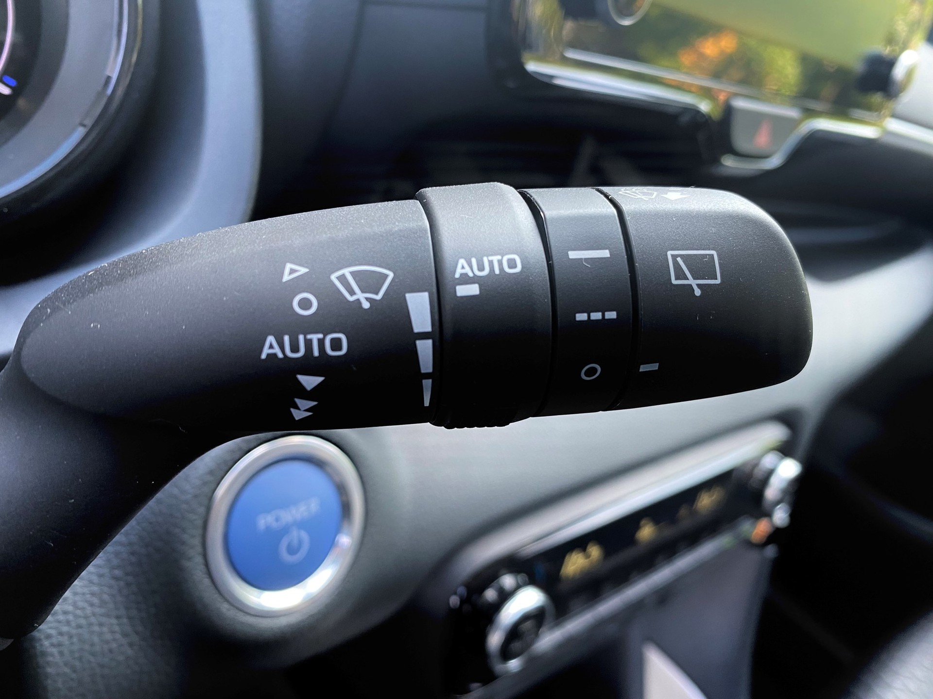 MAZDA 2 Hybrid Select-image-25