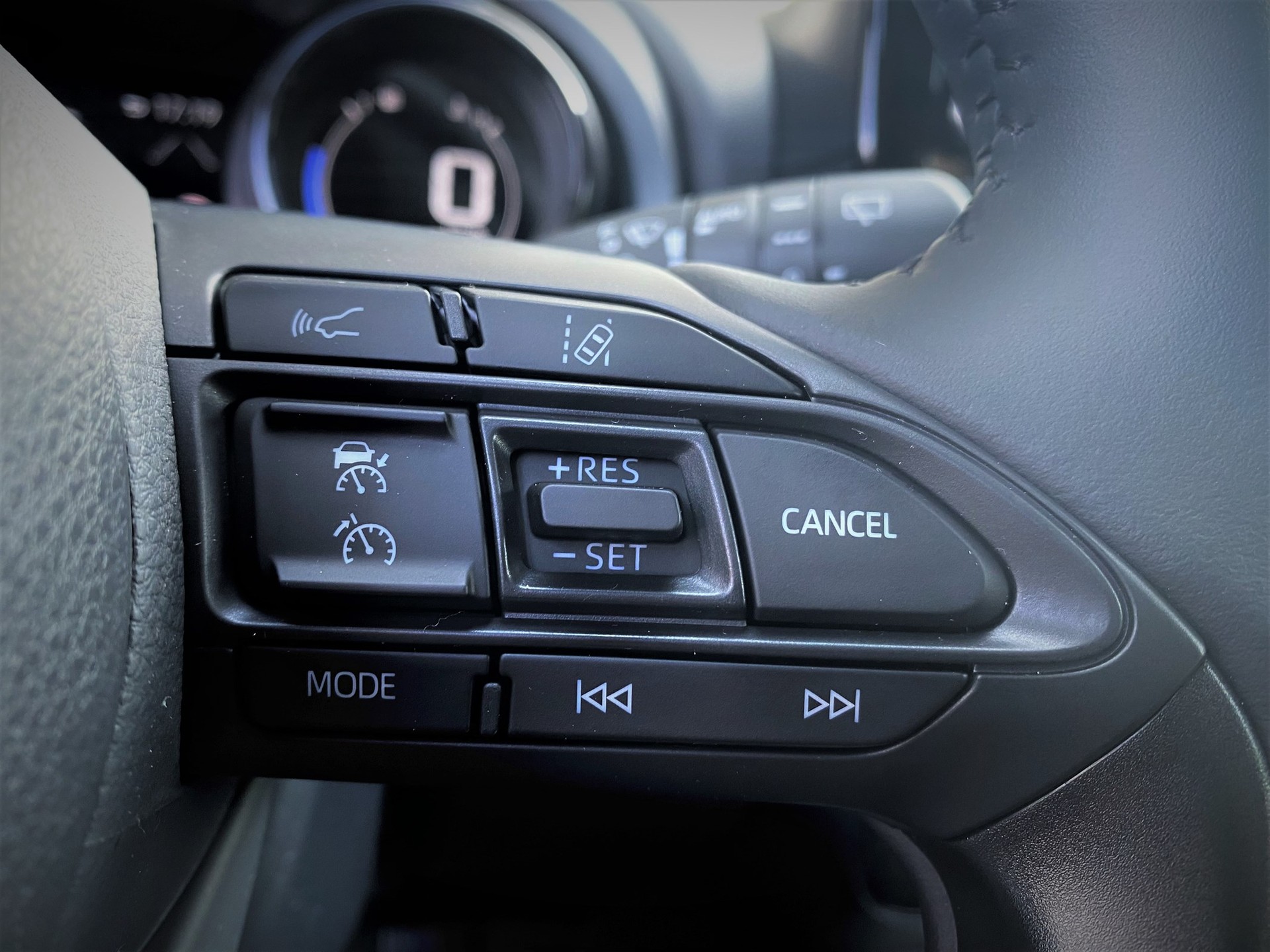 MAZDA 2 Hybrid Select-image-5