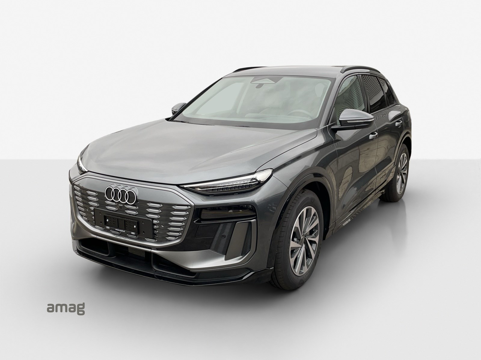AUDI Q6 e-tron quattro