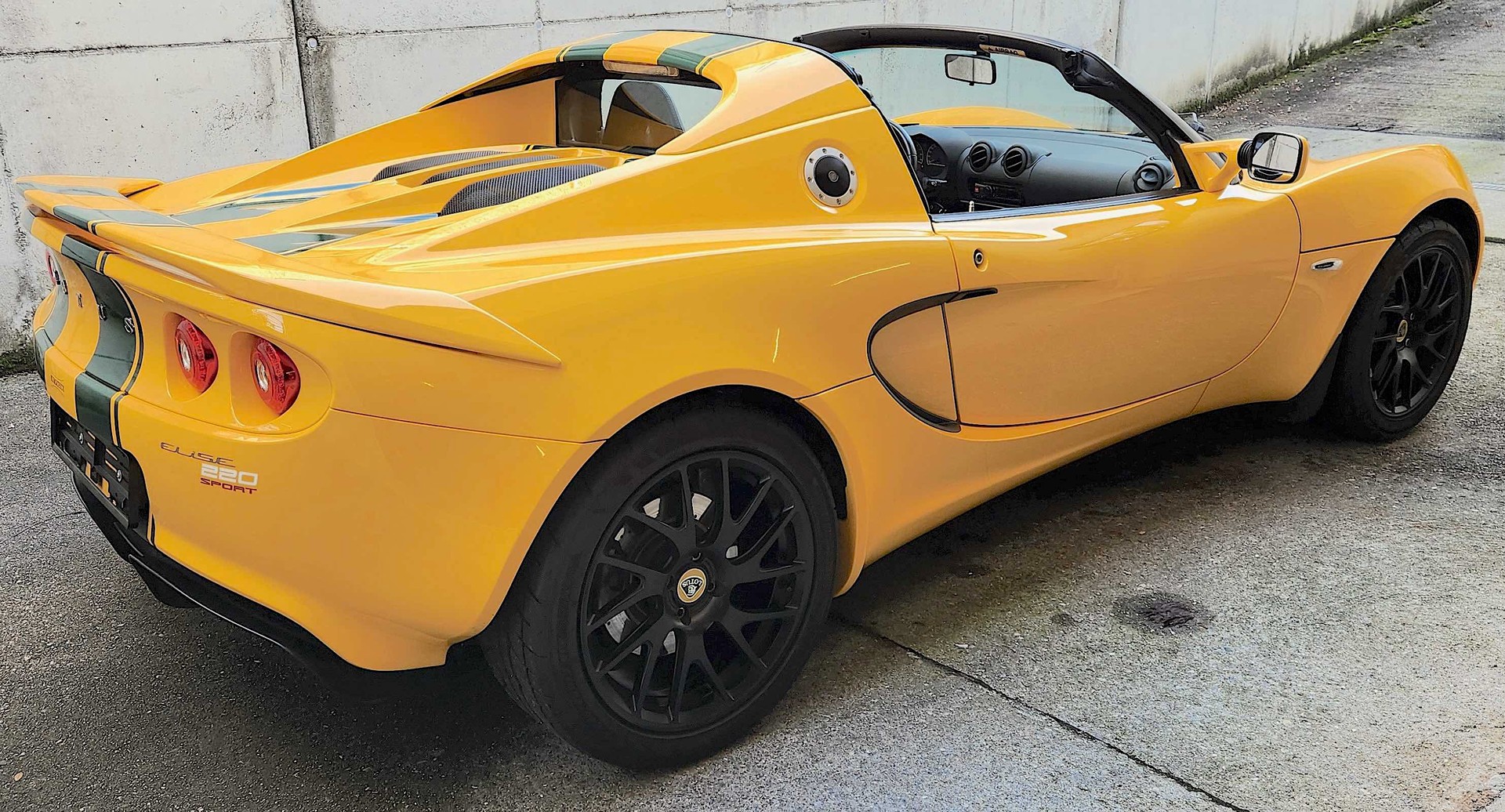 LOTUS Elise Sport 220-image-1