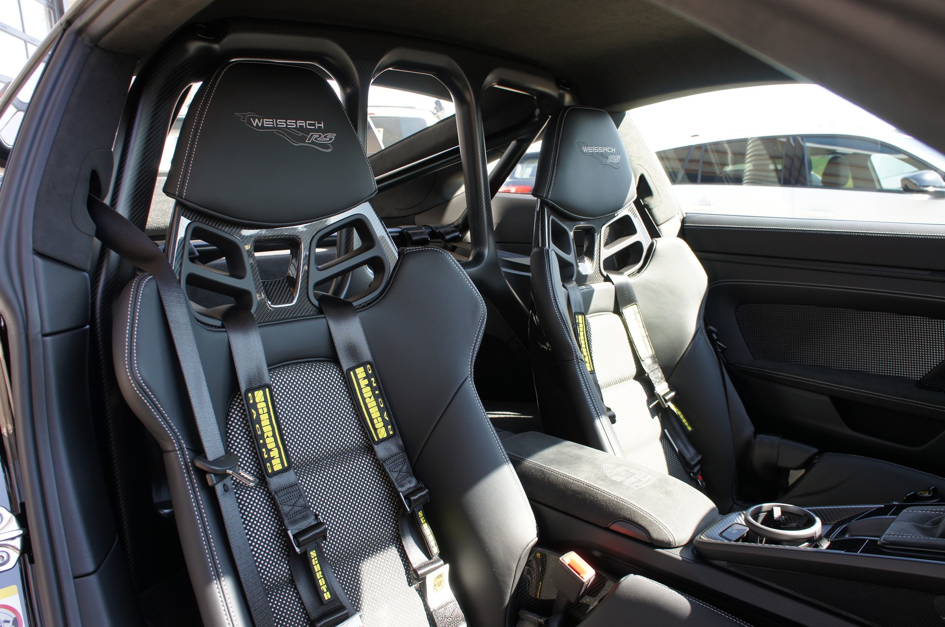 PORSCHE 911 GT3 RS Weissach-image-11