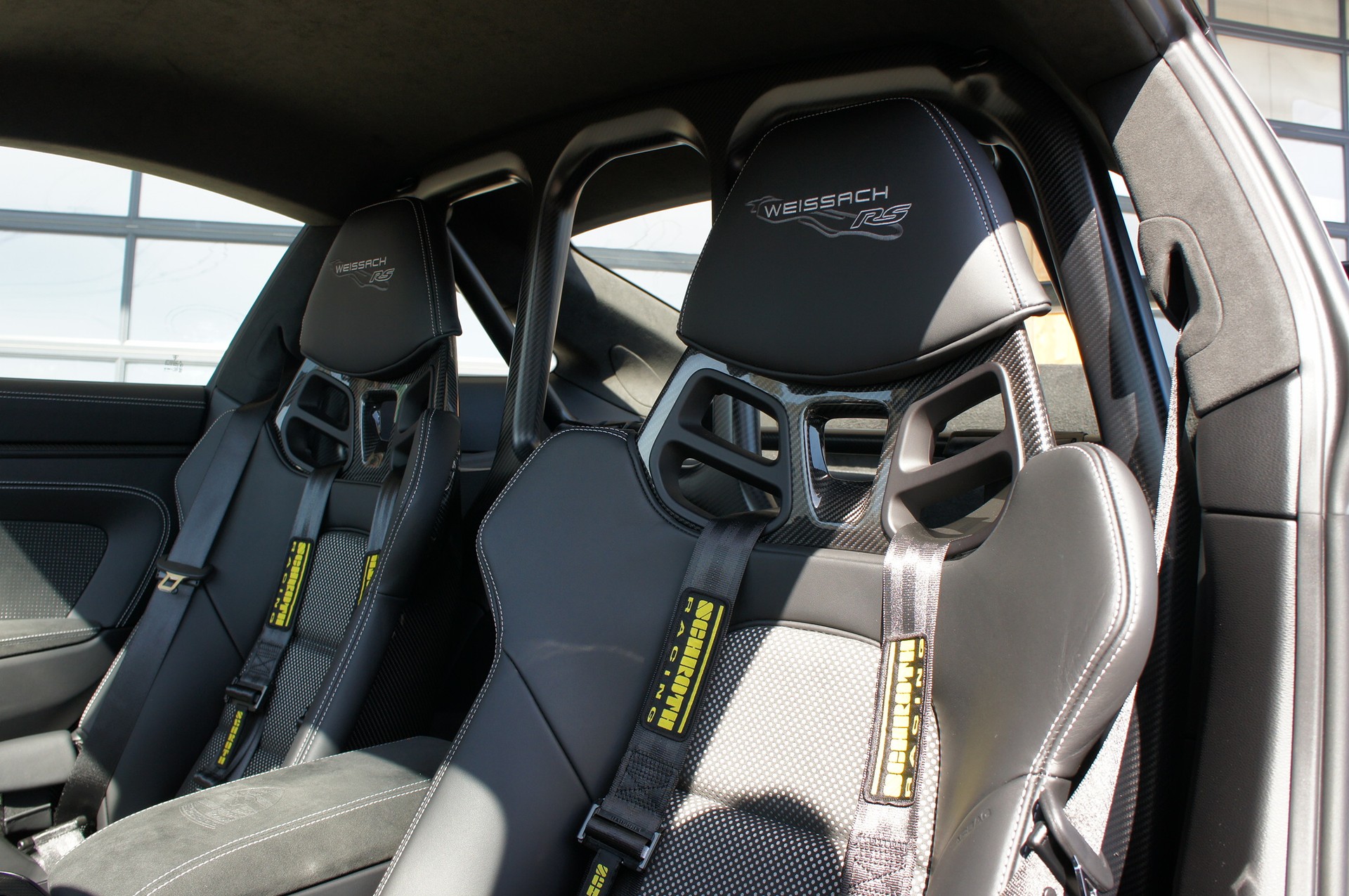 PORSCHE 911 GT3 RS Weissach-image-15