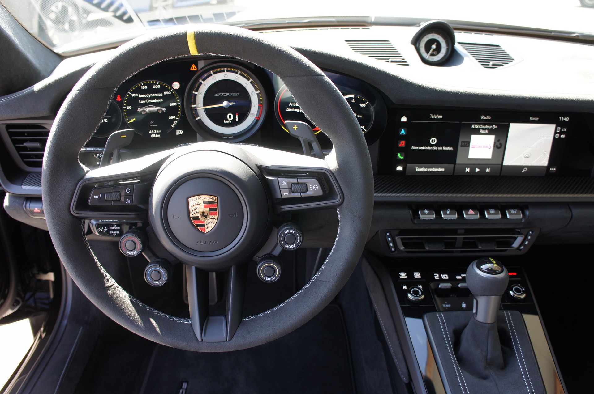 PORSCHE 911 GT3 RS Weissach-image-19
