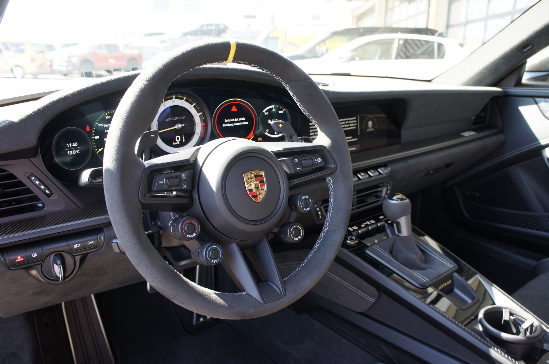 PORSCHE 911 GT3 RS Weissach-image-16