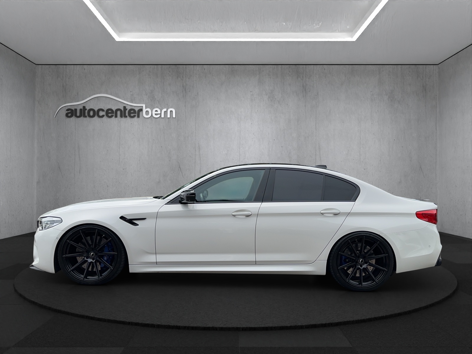 BMW M5 xDrive Competition Dähler*-showroom-element-3