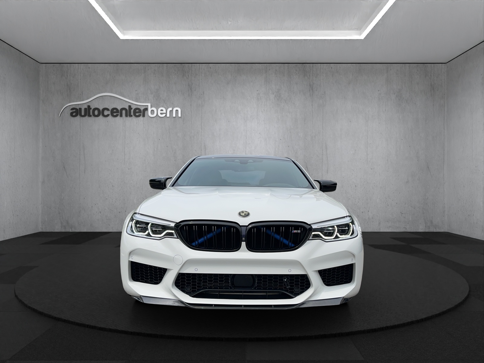 BMW M5 xDrive Competition Dähler*-showroom-element-1