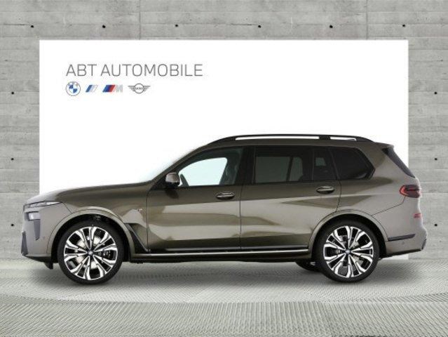 BMW X7 40d xDrive SAG-showroom-element-1