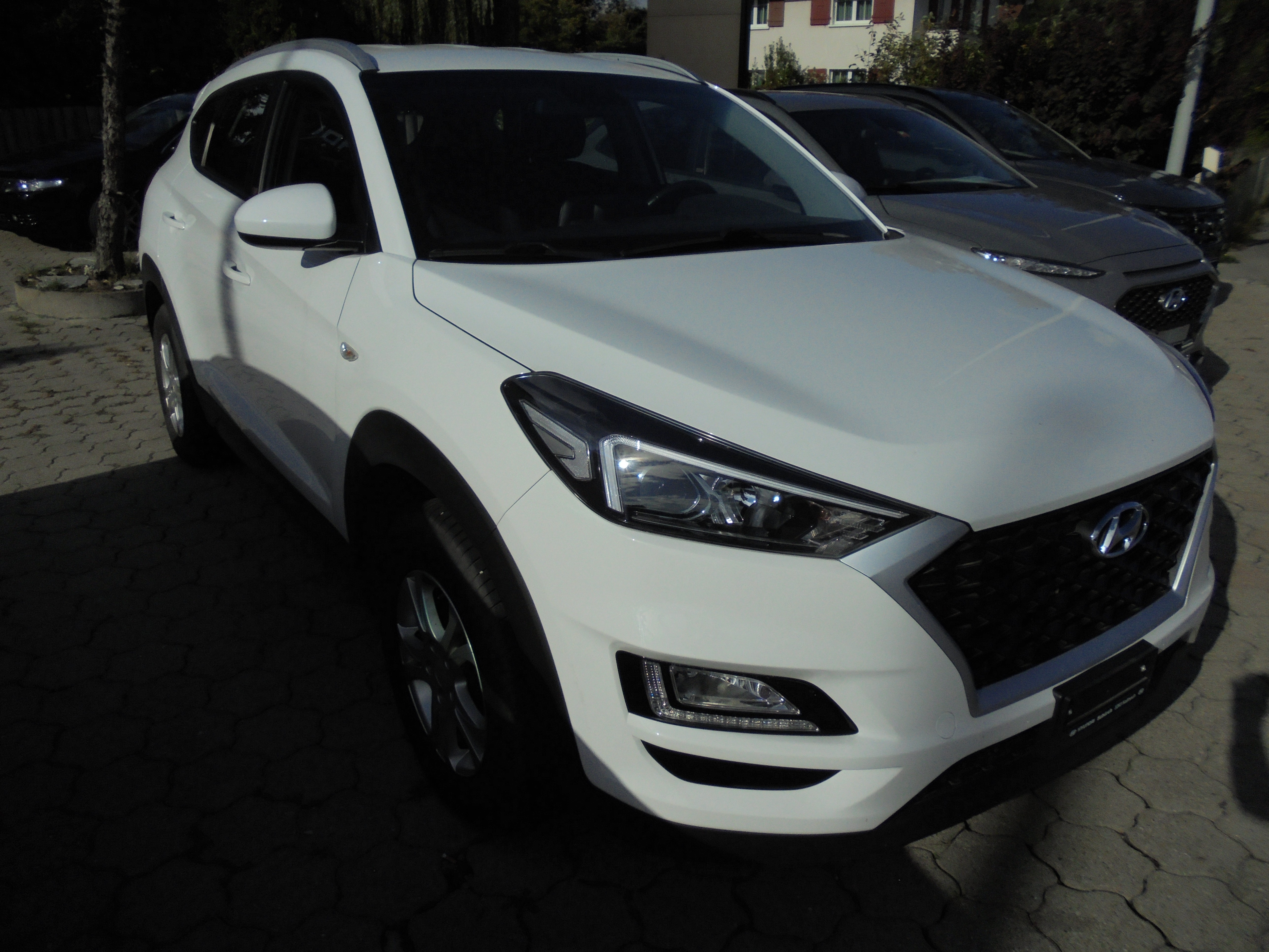 HYUNDAI Tucson 1.6 CRDI Business (SUV / GelÃ¤ndewagen)