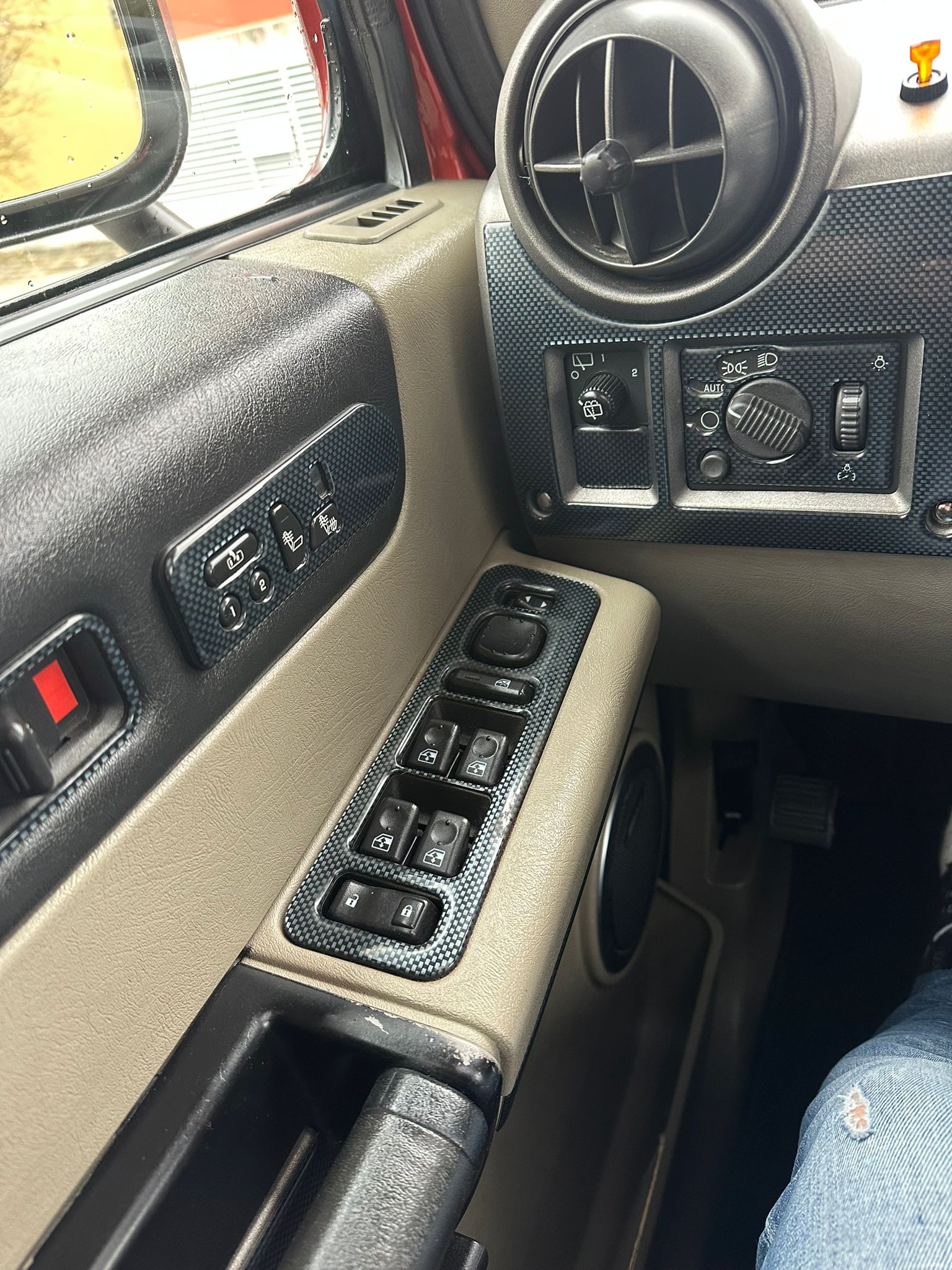 HUMMER H2 6.0-image-18