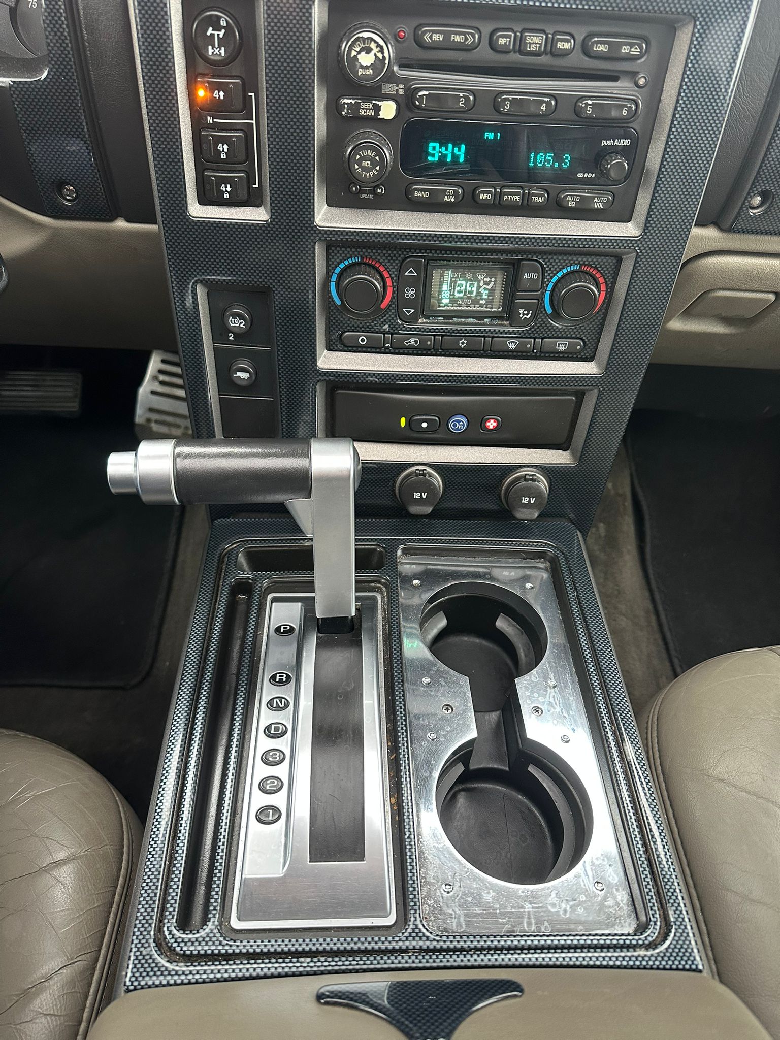 HUMMER H2 6.0-image-17