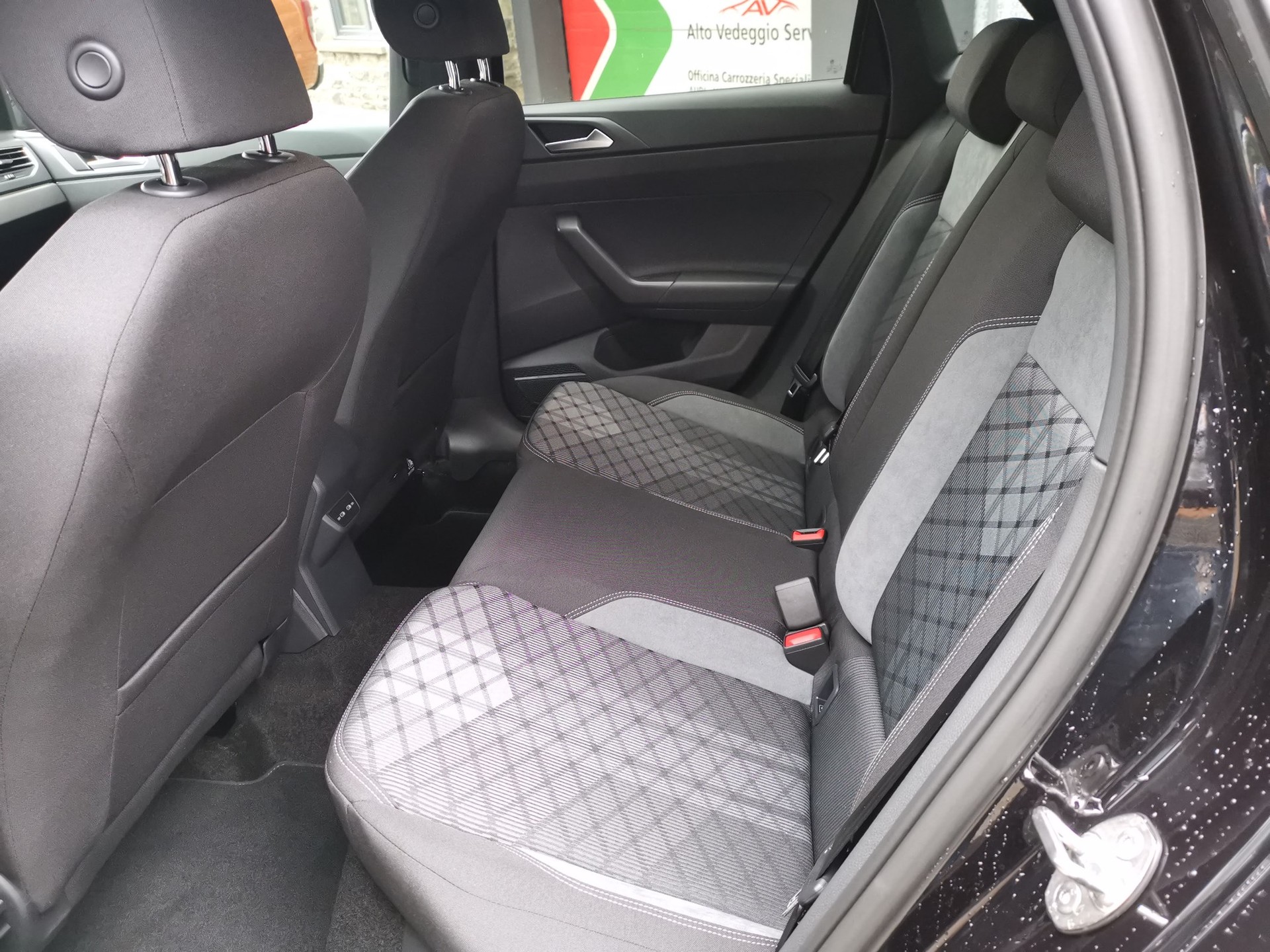 VW Polo 1.0 TSI R-Line DSG-image-15