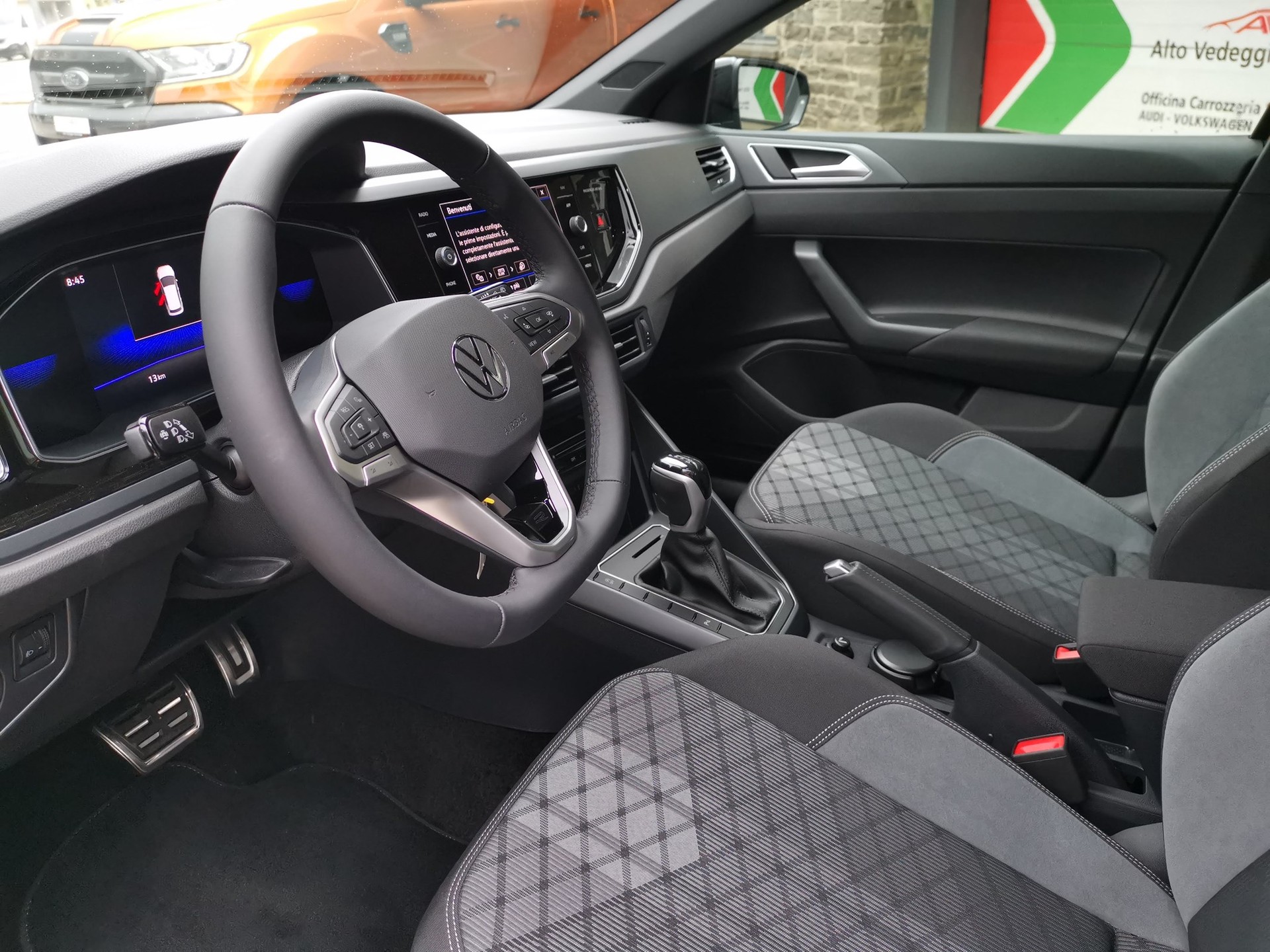 VW Polo 1.0 TSI R-Line DSG-image-19