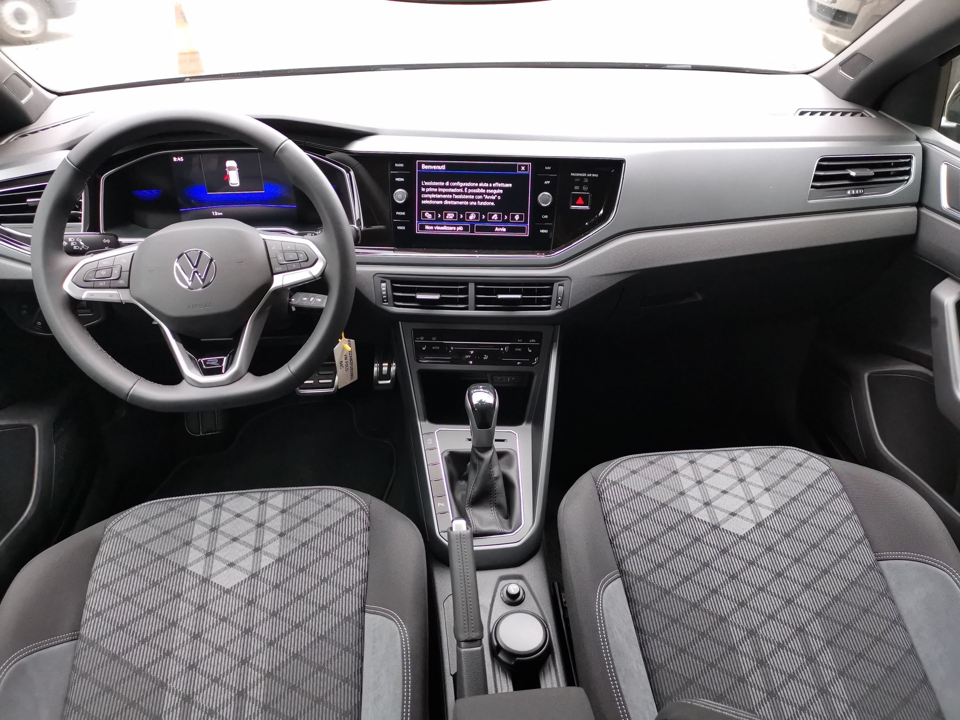 VW Polo 1.0 TSI R-Line DSG-image-17