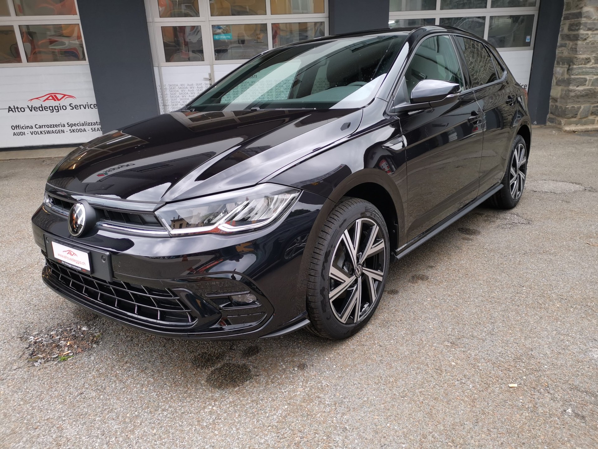 VW Polo 1.0 TSI R-Line DSG-image-3