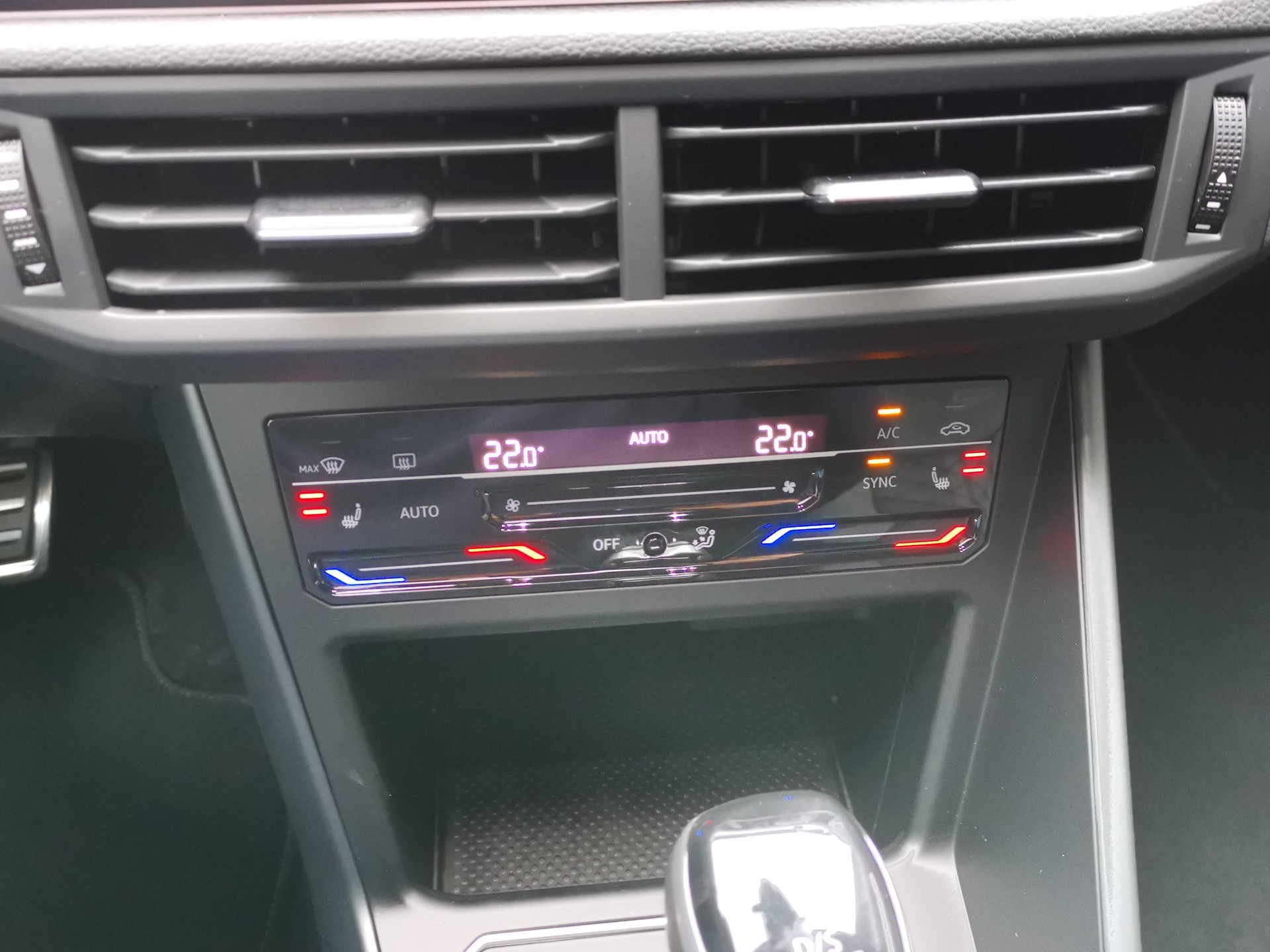 VW Polo 1.0 TSI R-Line DSG-image-26
