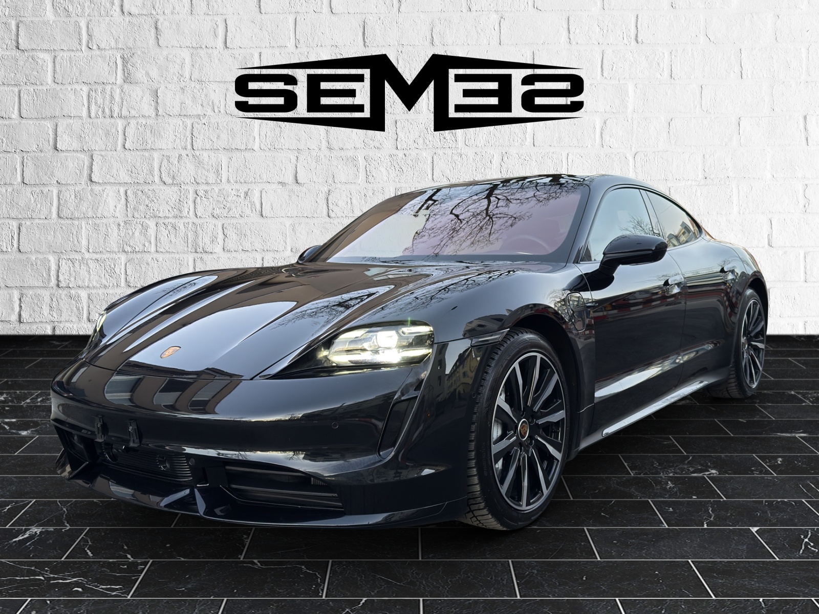 PORSCHE Taycan Turbo
