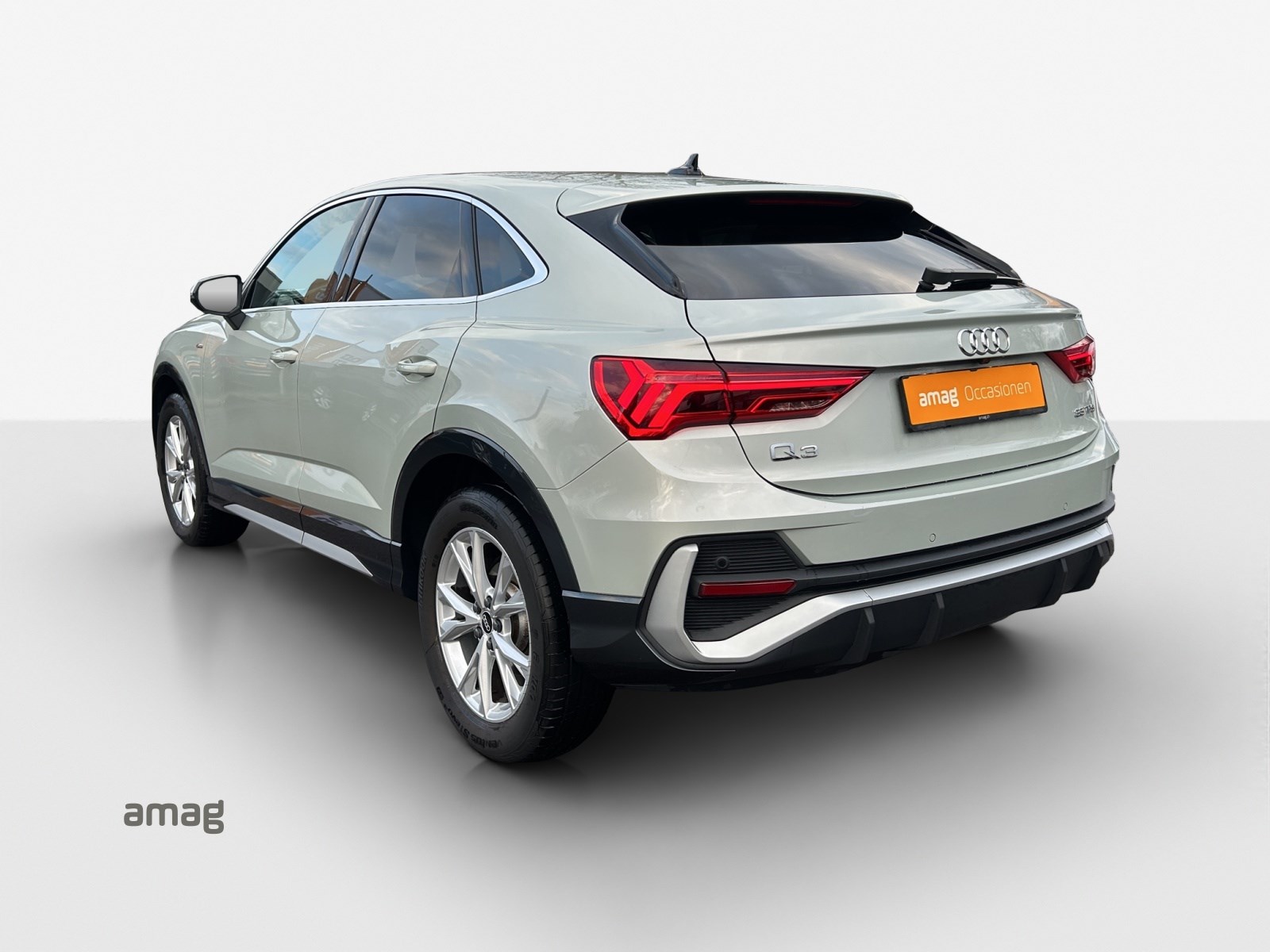 AUDI Q3 Sportback 35 TFSI S line Attraction-showroom-element-2