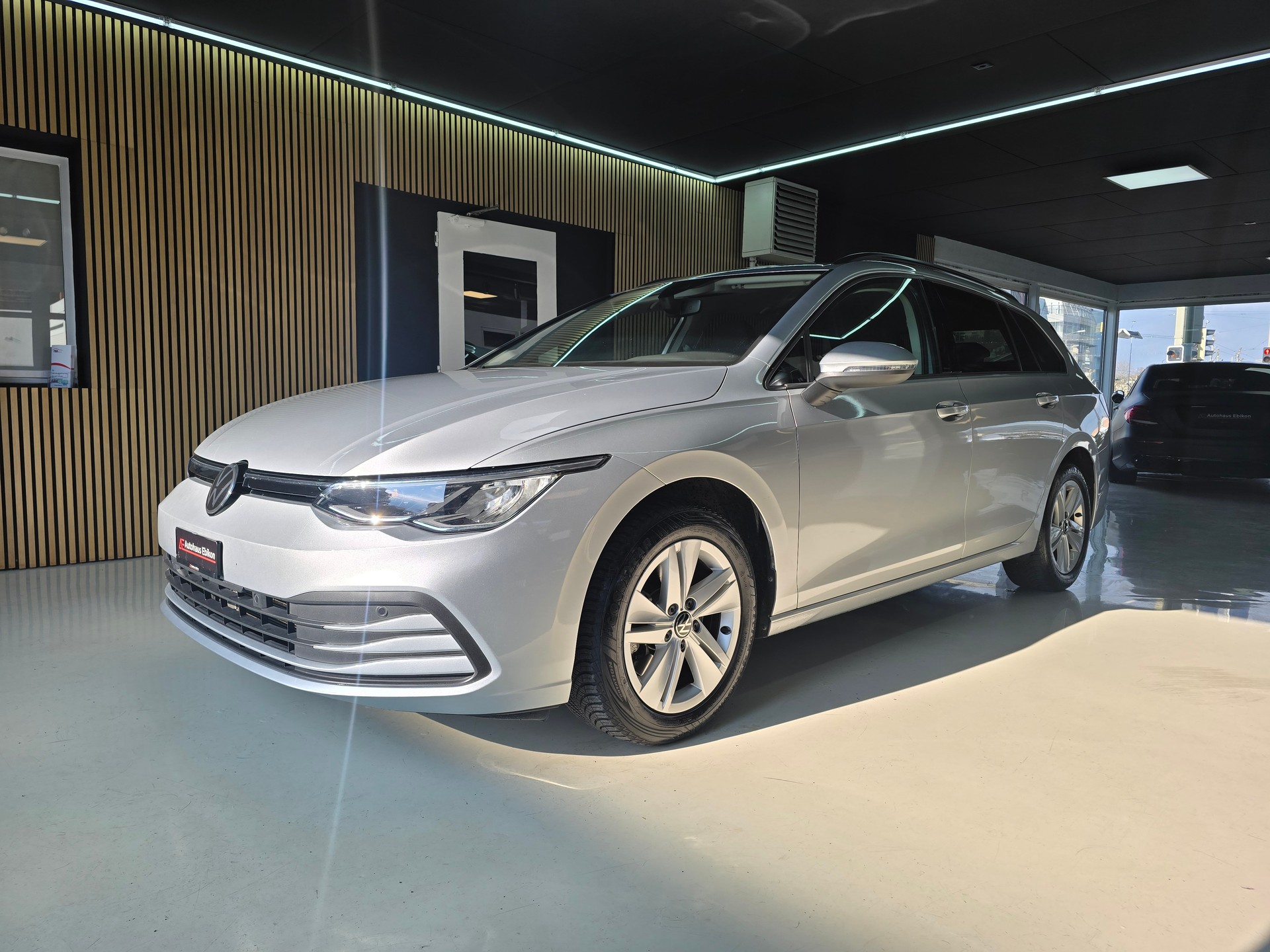 VW Golf 8 Variant 2.0 TDI Style DSG-showroom-element-2