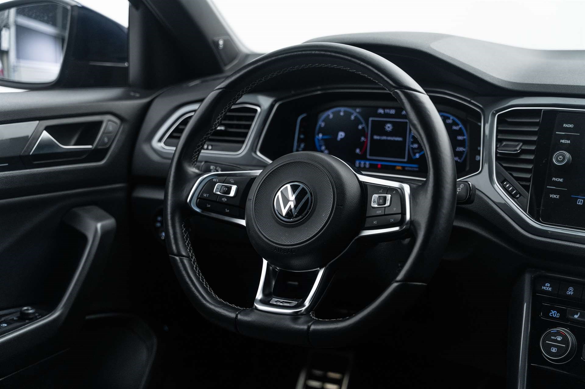 VW T-Roc 1.5 TSI EVO R-Line Sport DSG-image-10