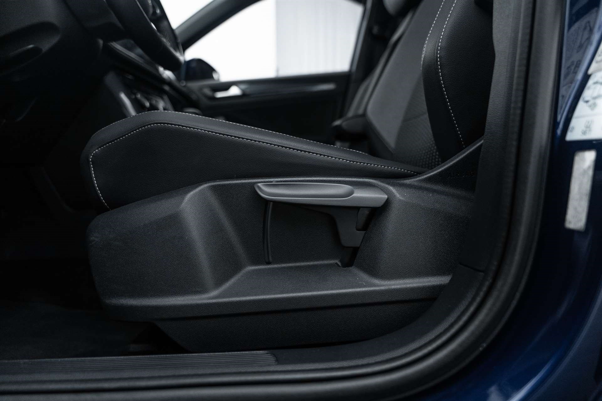 VW T-Roc 1.5 TSI EVO R-Line Sport DSG-image-14