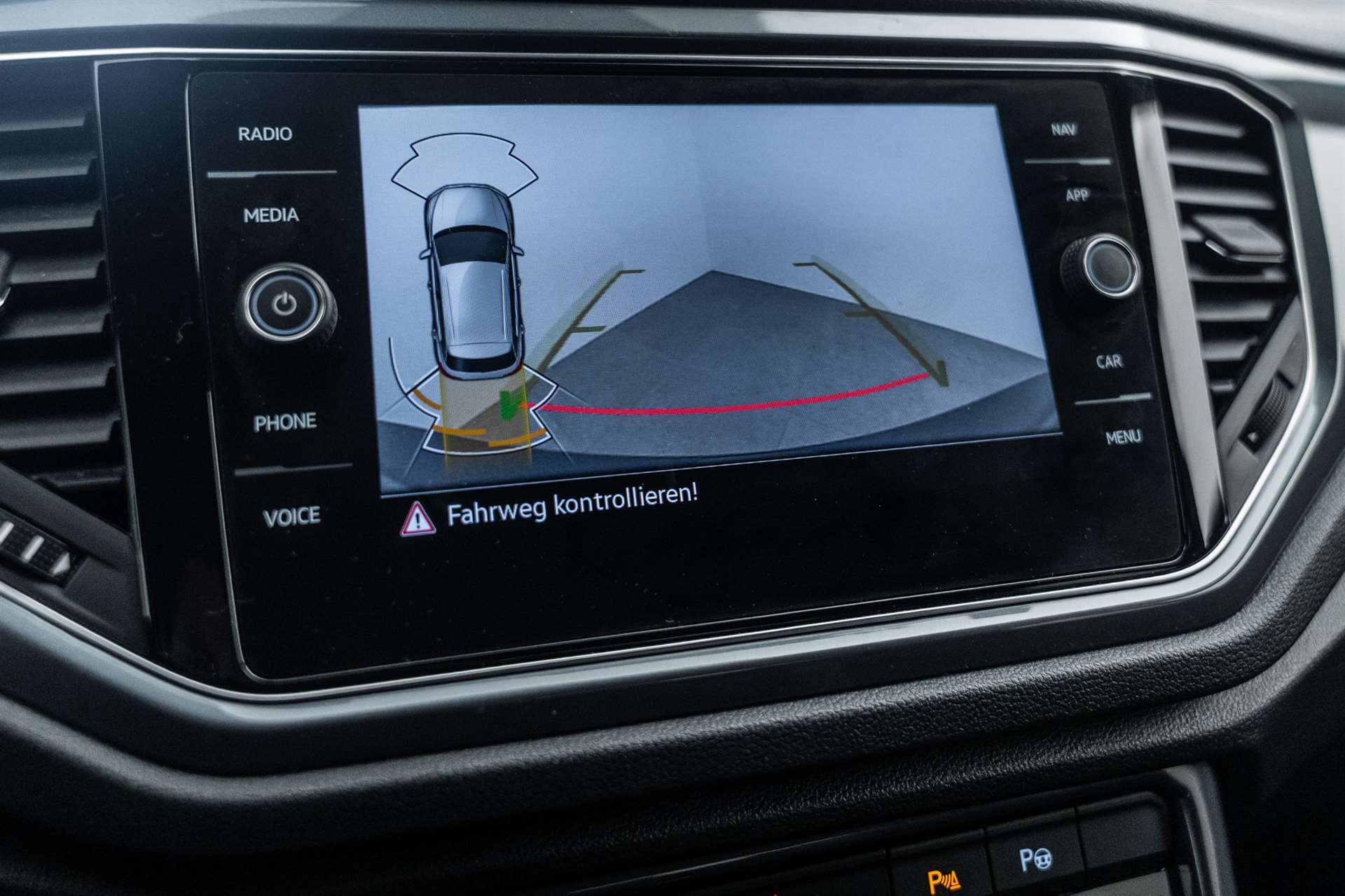 VW T-Roc 1.5 TSI EVO R-Line Sport DSG-image-17