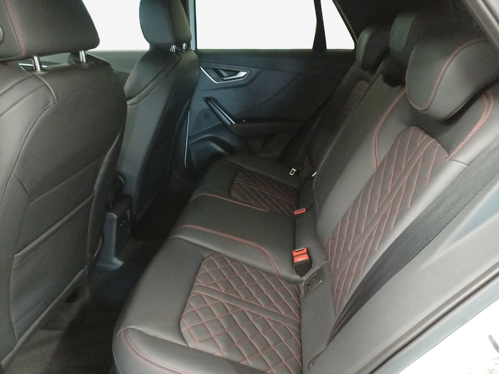 AUDI Q2 35 TFSI S line S-tronic-image-11