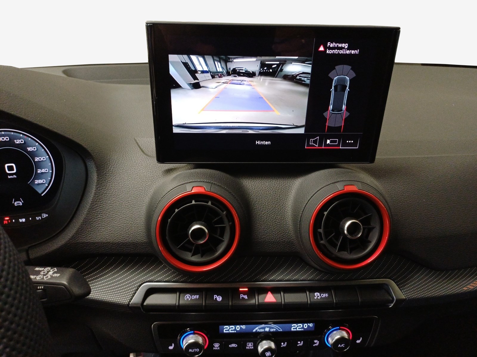 AUDI Q2 35 TFSI S line S-tronic-image-14