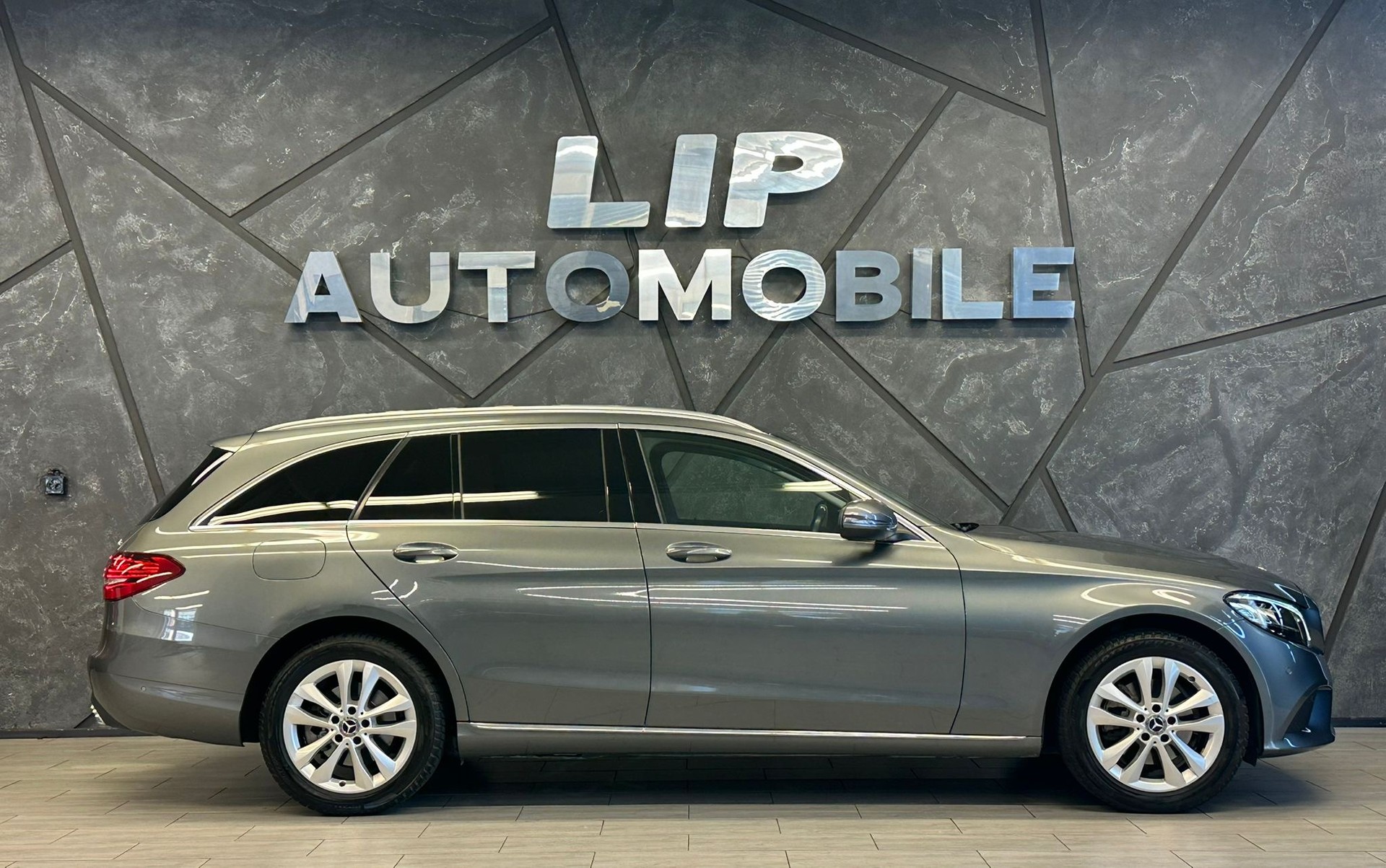 MERCEDES-BENZ C 220 d Swiss Star Avantgarde 4M 9G-Tronic-showroom-element-3