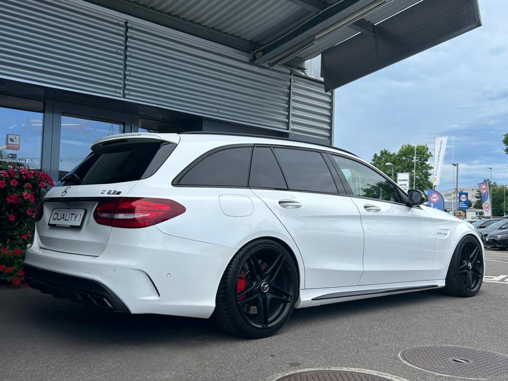 MERCEDES-BENZ C 63 S AMG Speedshift-showroom-element-2