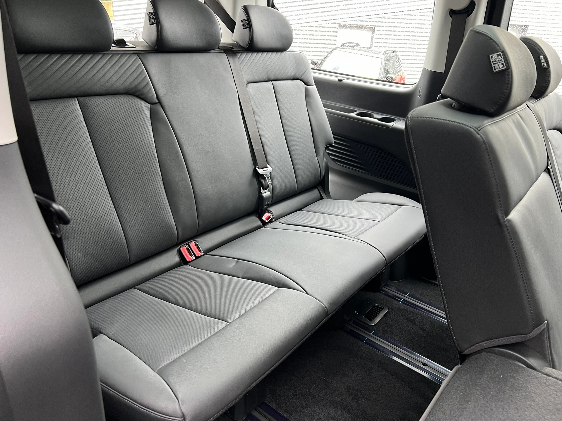 Image HYUNDAI STARIA Staria Wagon 1.6 T-GDi HEV Vertex A