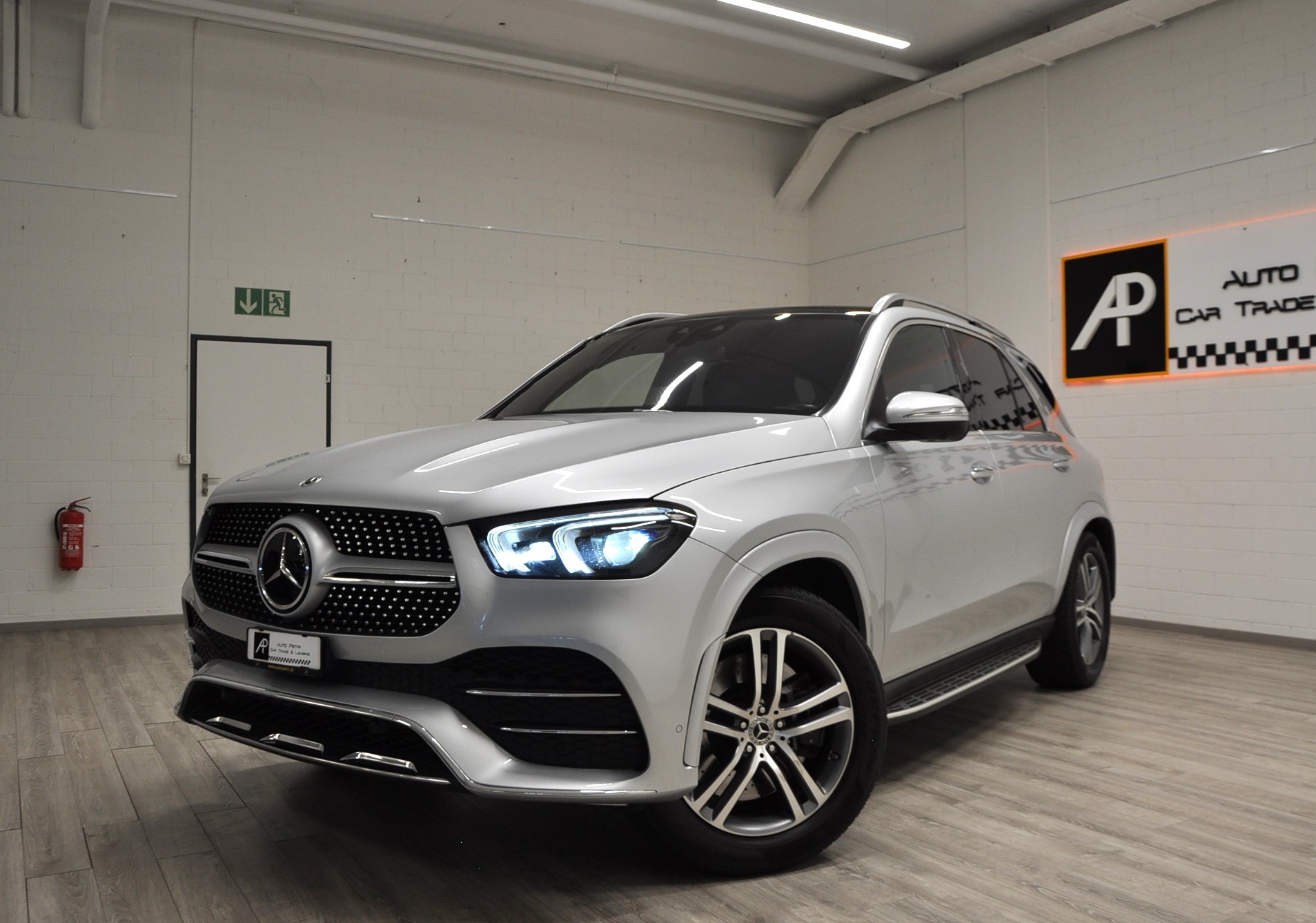 MERCEDES-BENZ GLE 450 4Matic AMG Line 9G-Tronic-showroom-element-2