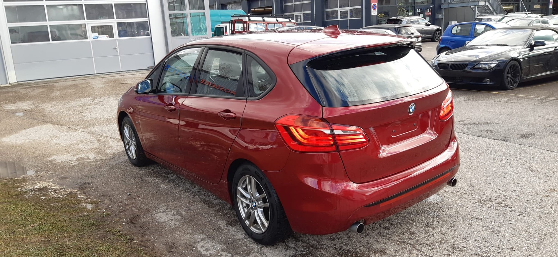BMW 220d xDrive Active Tourer Steptronic-showroom-element-3
