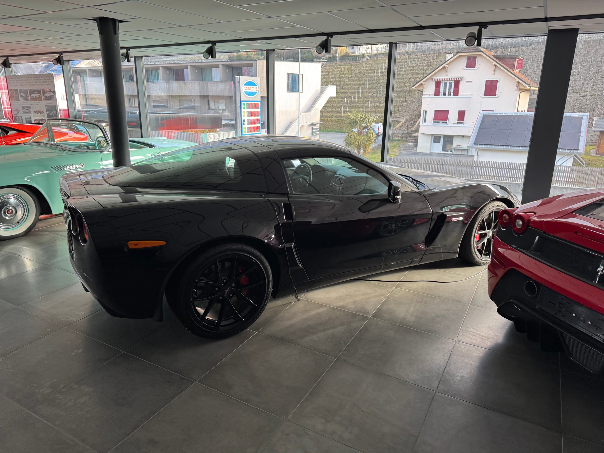 CHEVROLET Corvette Z06-showroom-element-2