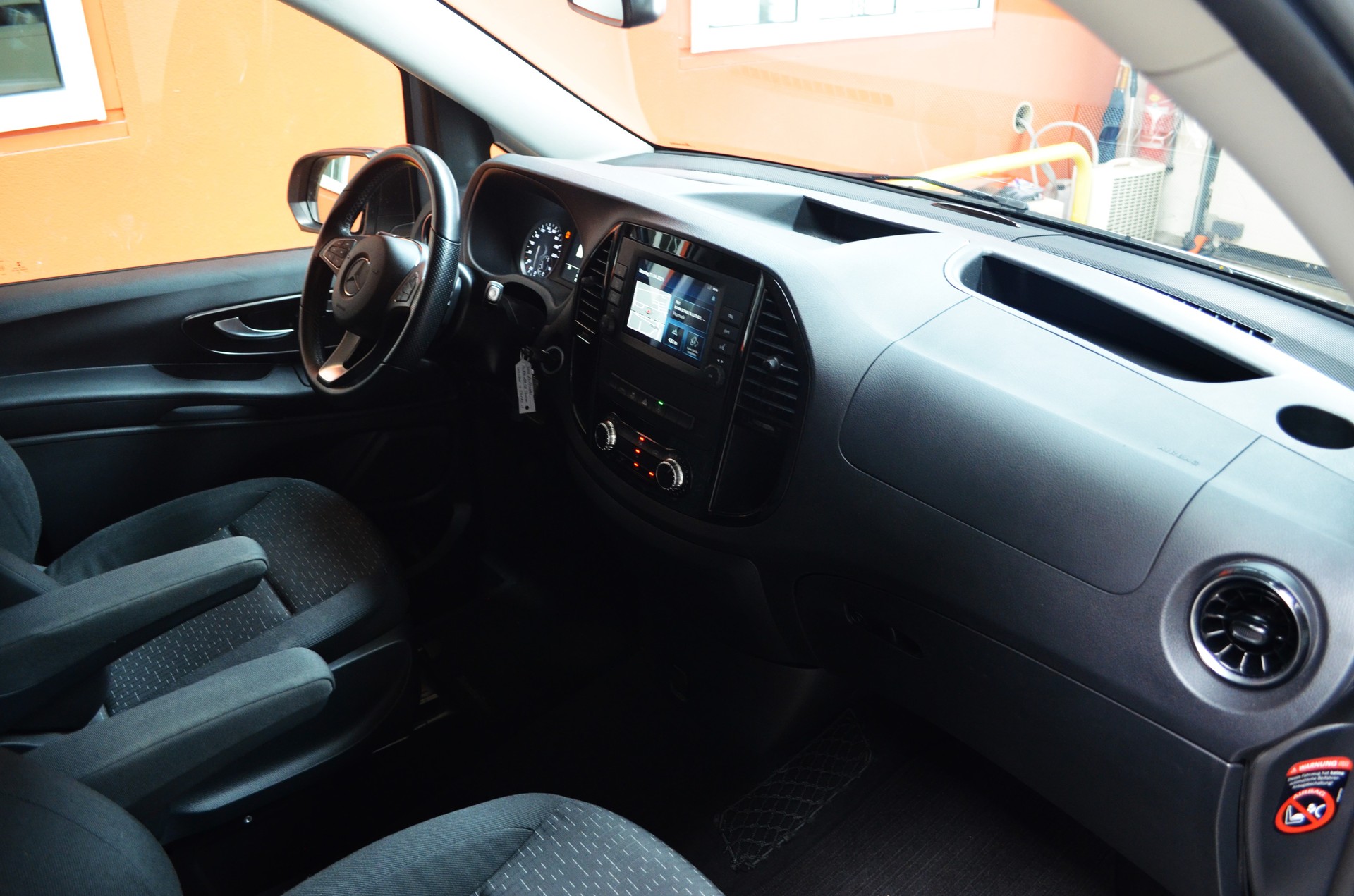 MERCEDES-BENZ Vito 124 CDI Lang Select Tourer 4Matic 9G-Tronic-image-8