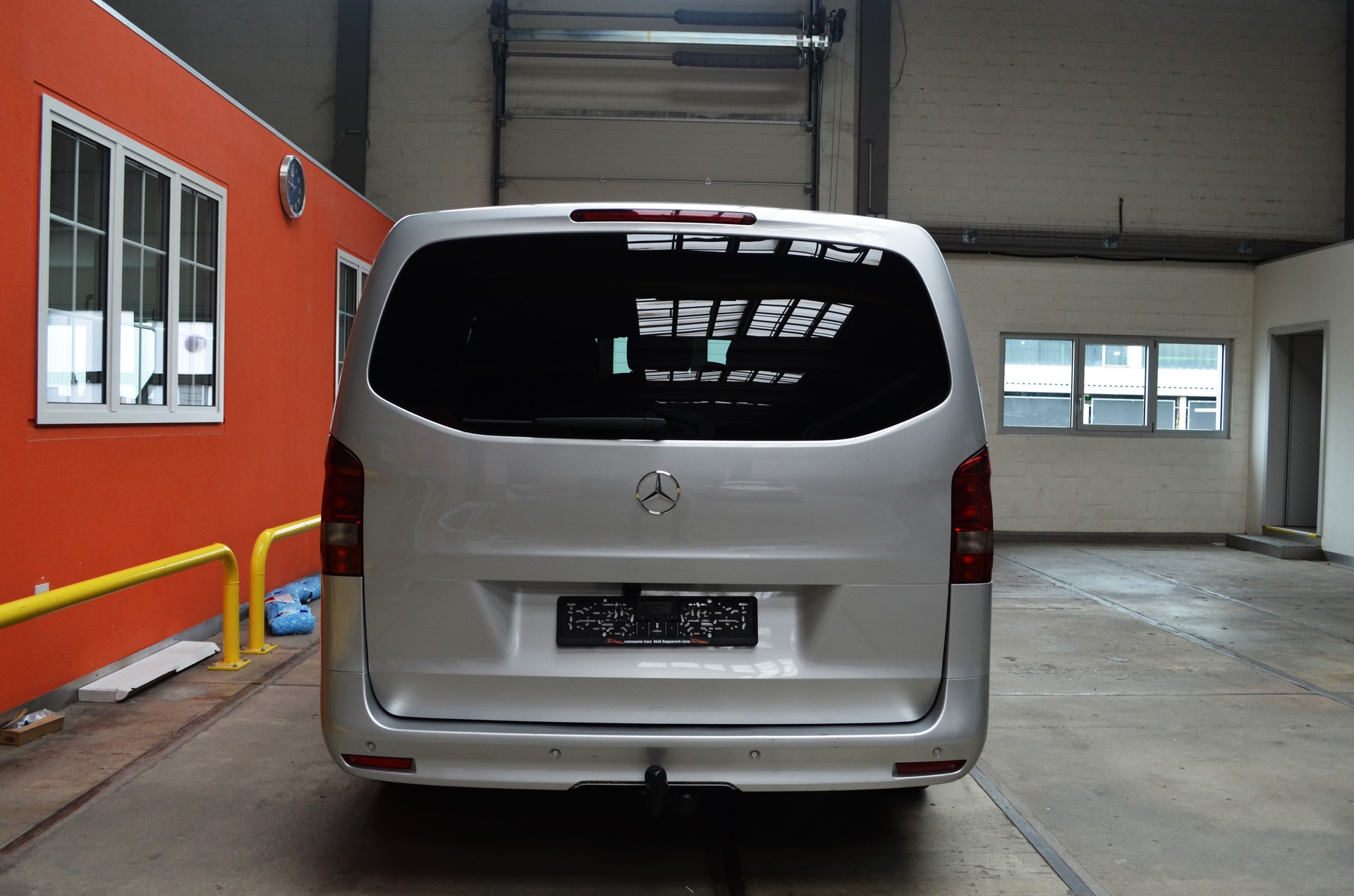 MERCEDES-BENZ Vito 124 CDI Lang Select Tourer 4Matic 9G-Tronic-image-5