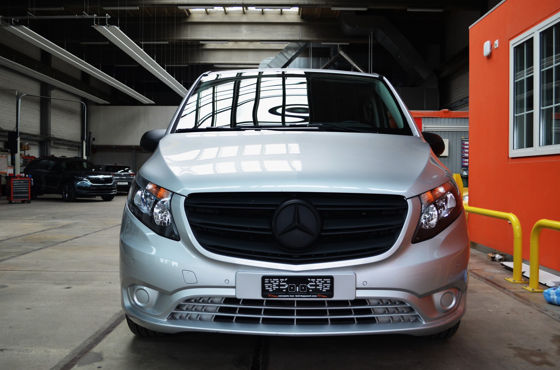 MERCEDES-BENZ Vito 124 CDI Lang Select Tourer 4Matic 9G-Tronic-image-1