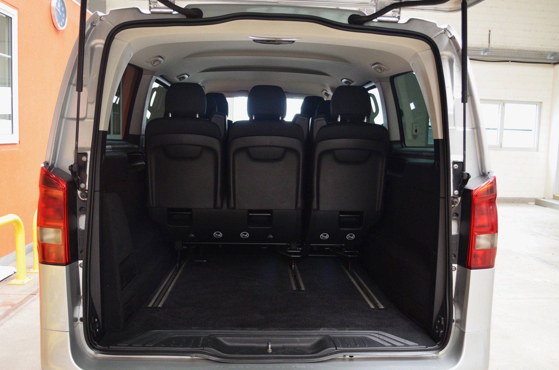 MERCEDES-BENZ Vito 124 CDI Lang Select Tourer 4Matic 9G-Tronic-image-11