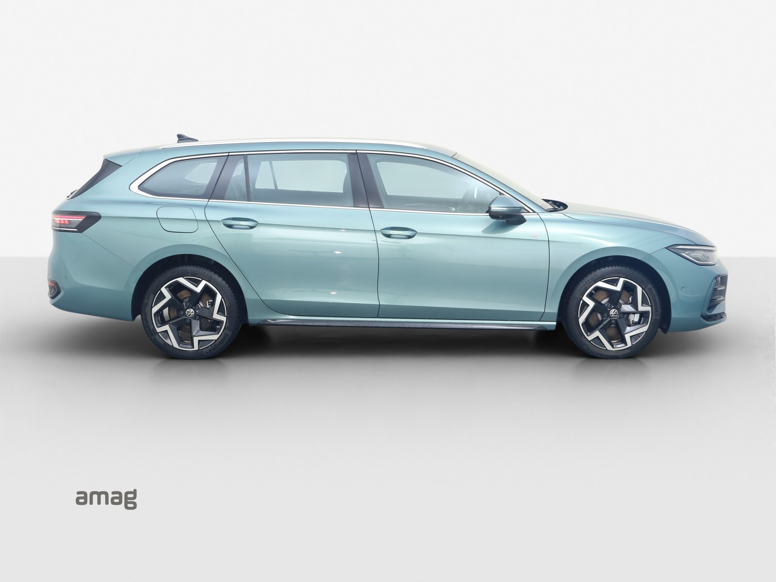 VW Passat Variant 1.5 TSI evo2 Plug-In- Hybrid R-Line DSG-image-4